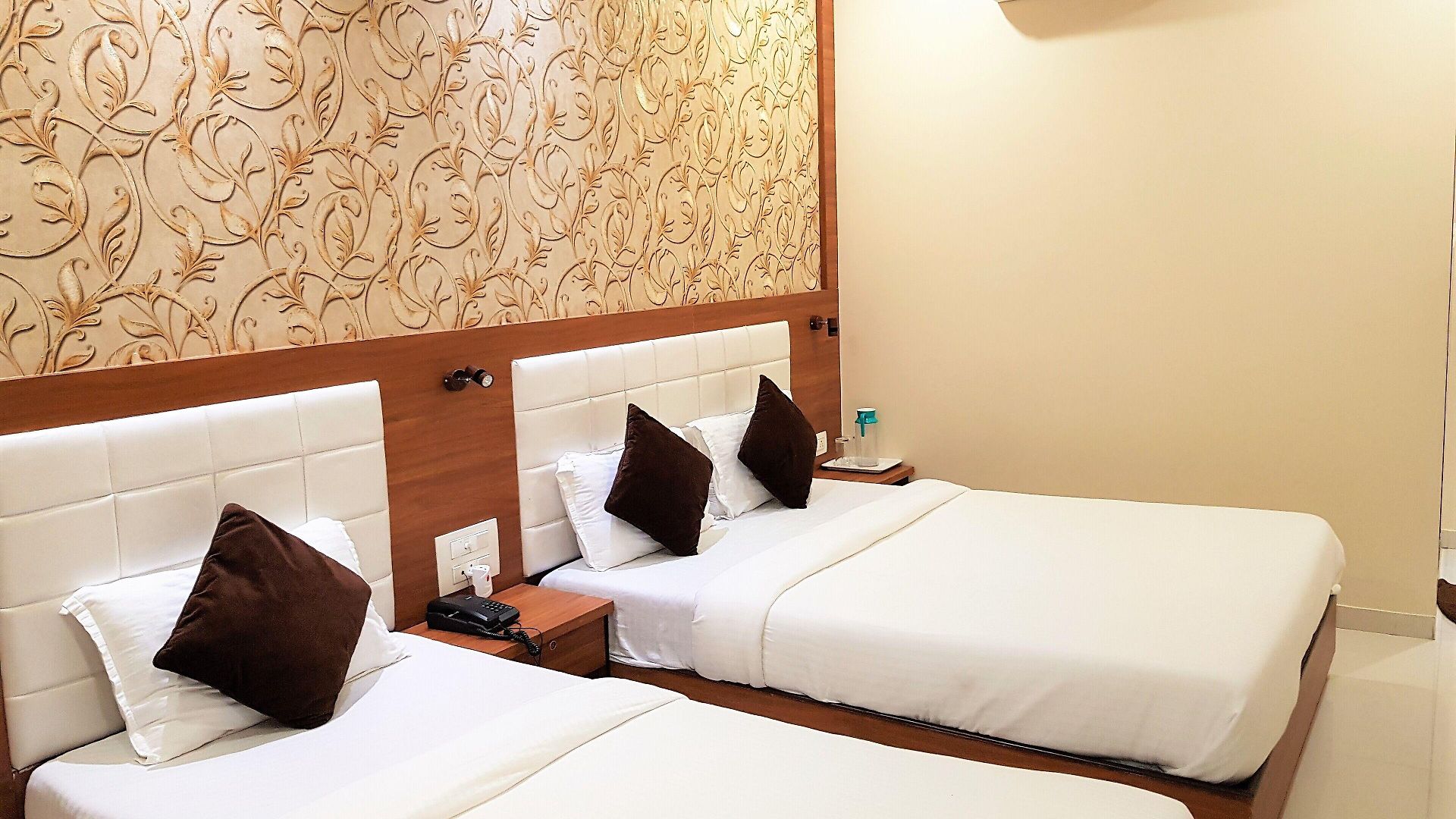 Hotel Hexa Royal Elite