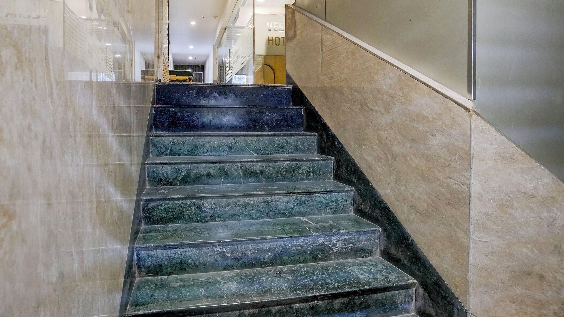 Fabhotel Veera Residency - Nr Airport Hotel 3*