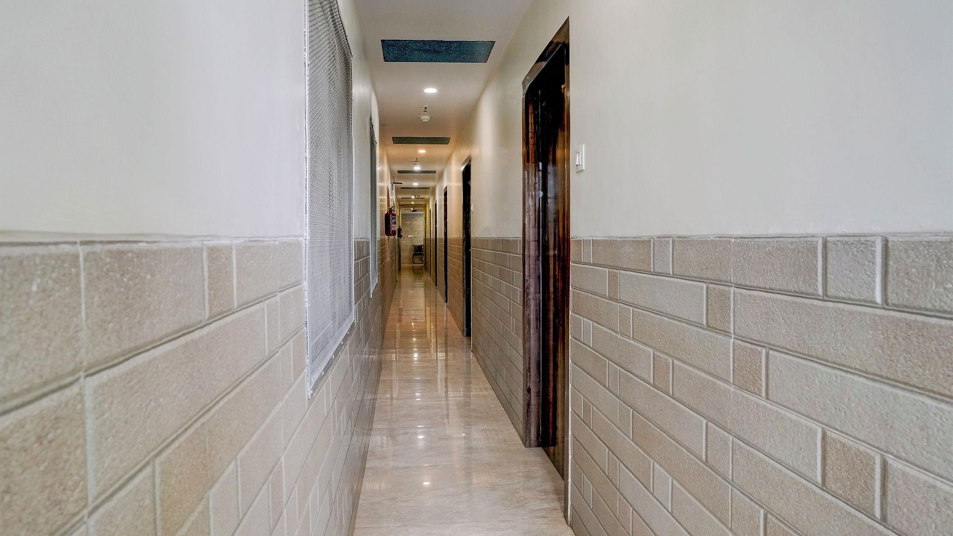 Fabhotel Veera Residency - Nr Airport Hotel 3*