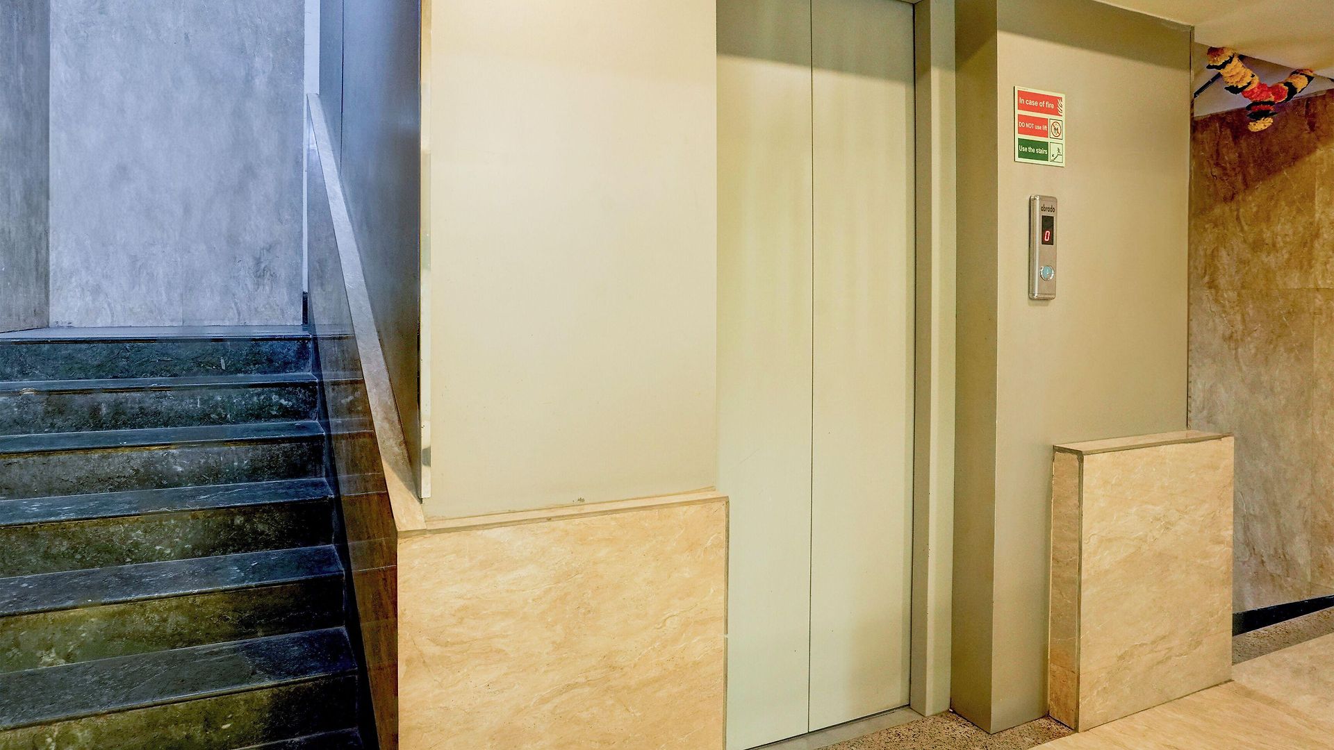 Fabhotel Veera Residency - Nr Airport Hotel