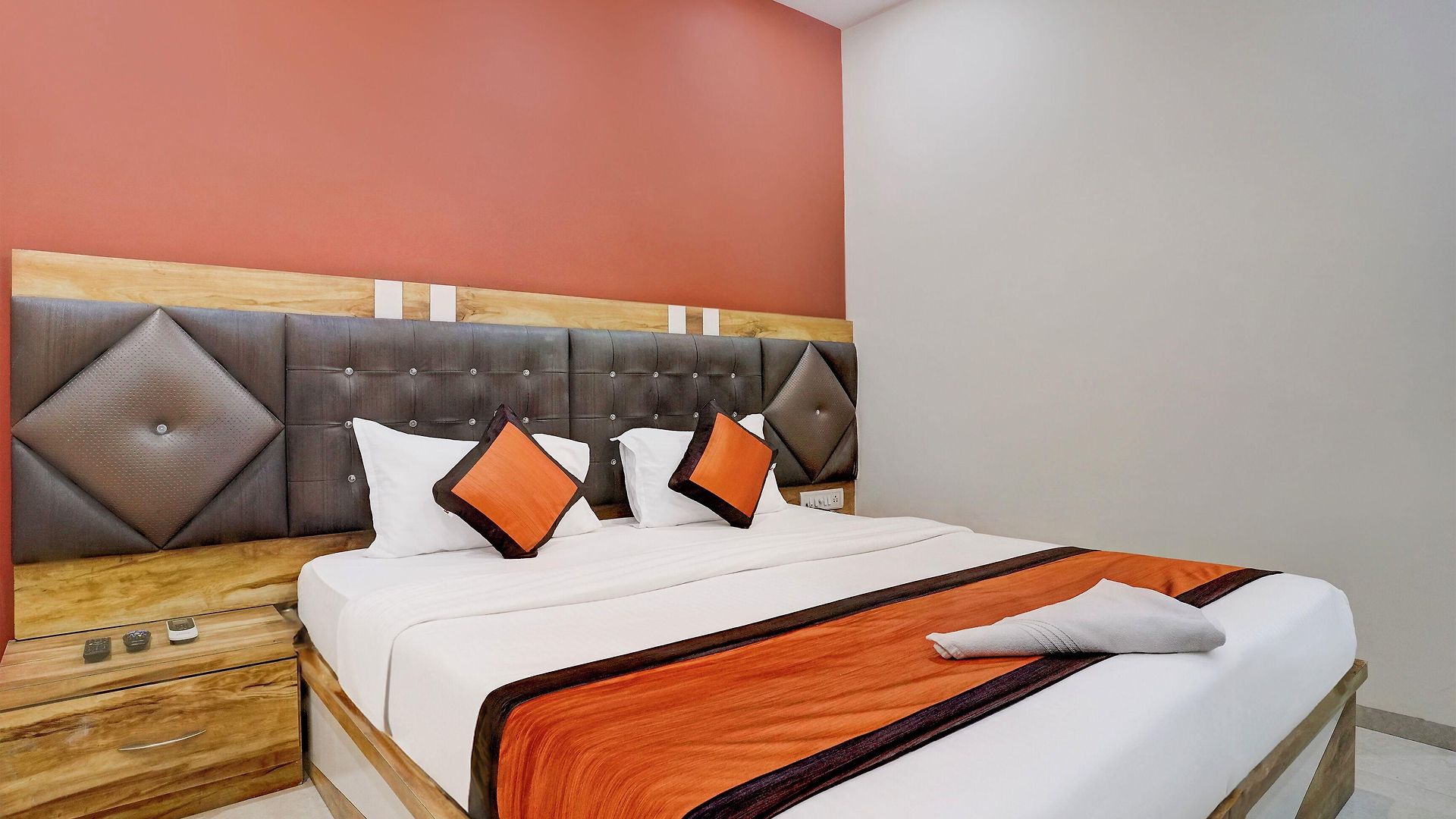 Fabhotel Veera Residency - Nr Airport Hotel Mumbai