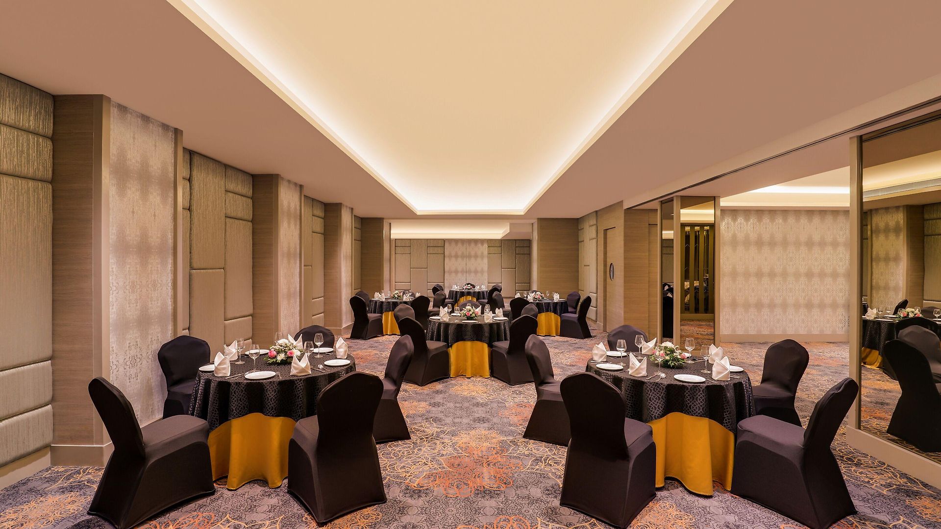 Hotel Lemon Tree Premier, Malad, Mumbai