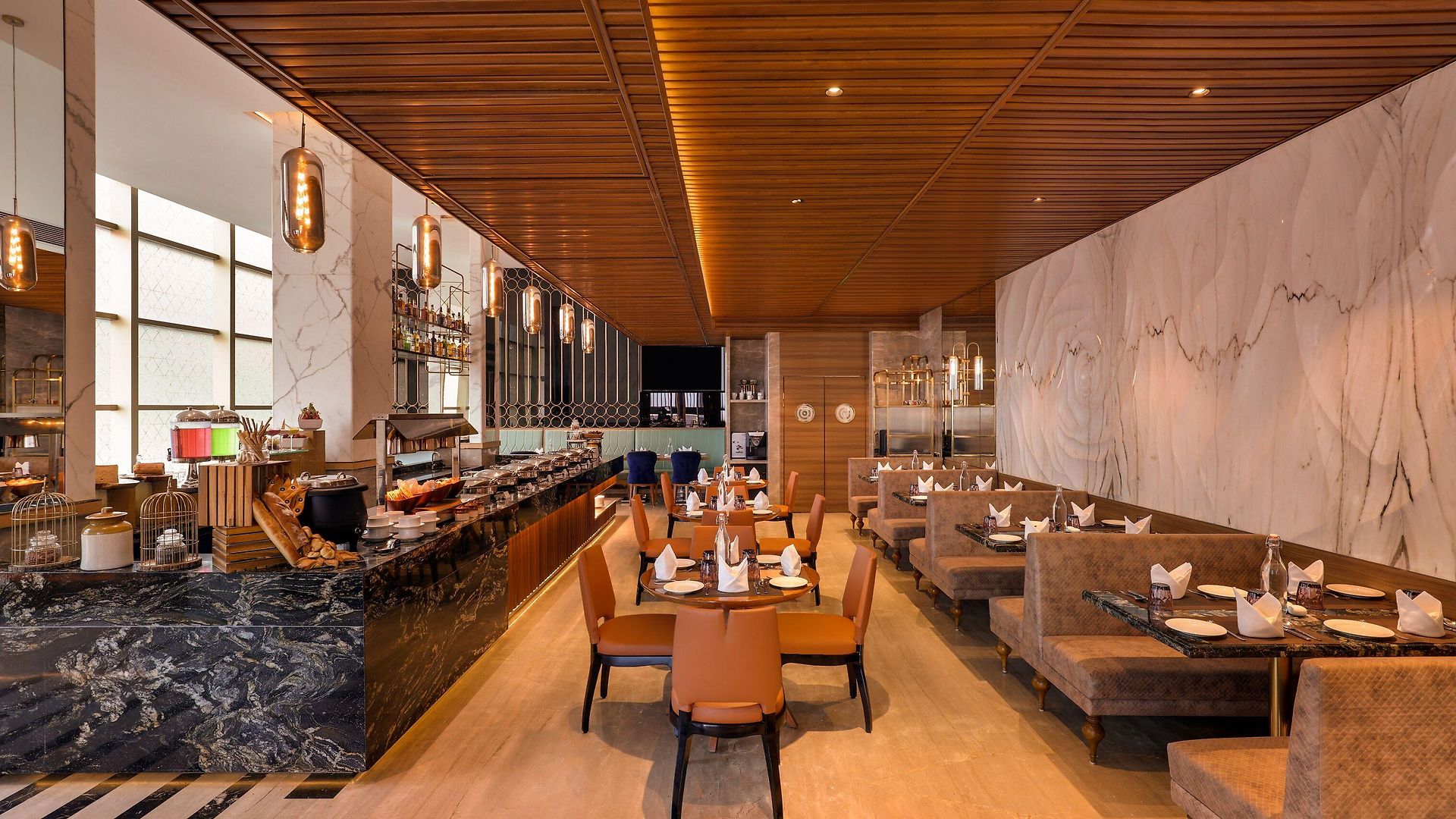 Hotel Lemon Tree Premier, Malad, 4*