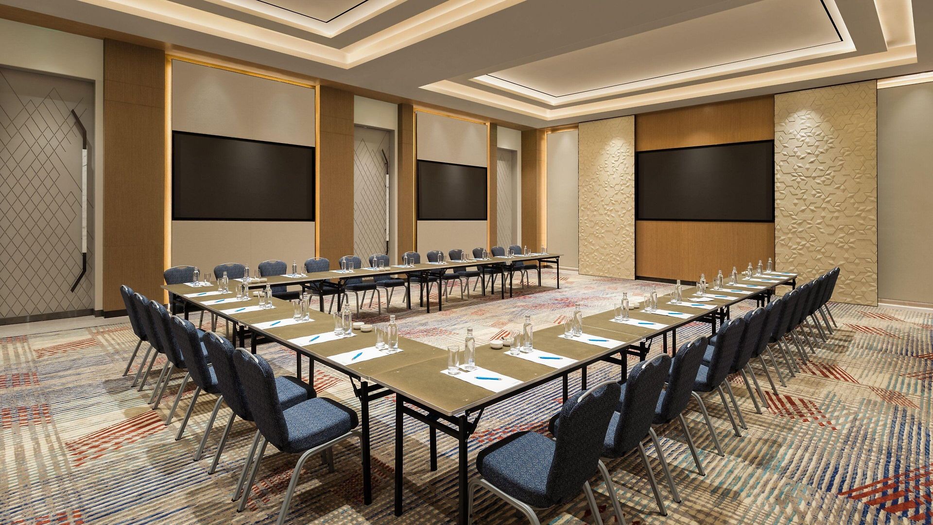 Fairfield By Marriott International Airport Hotel 4*