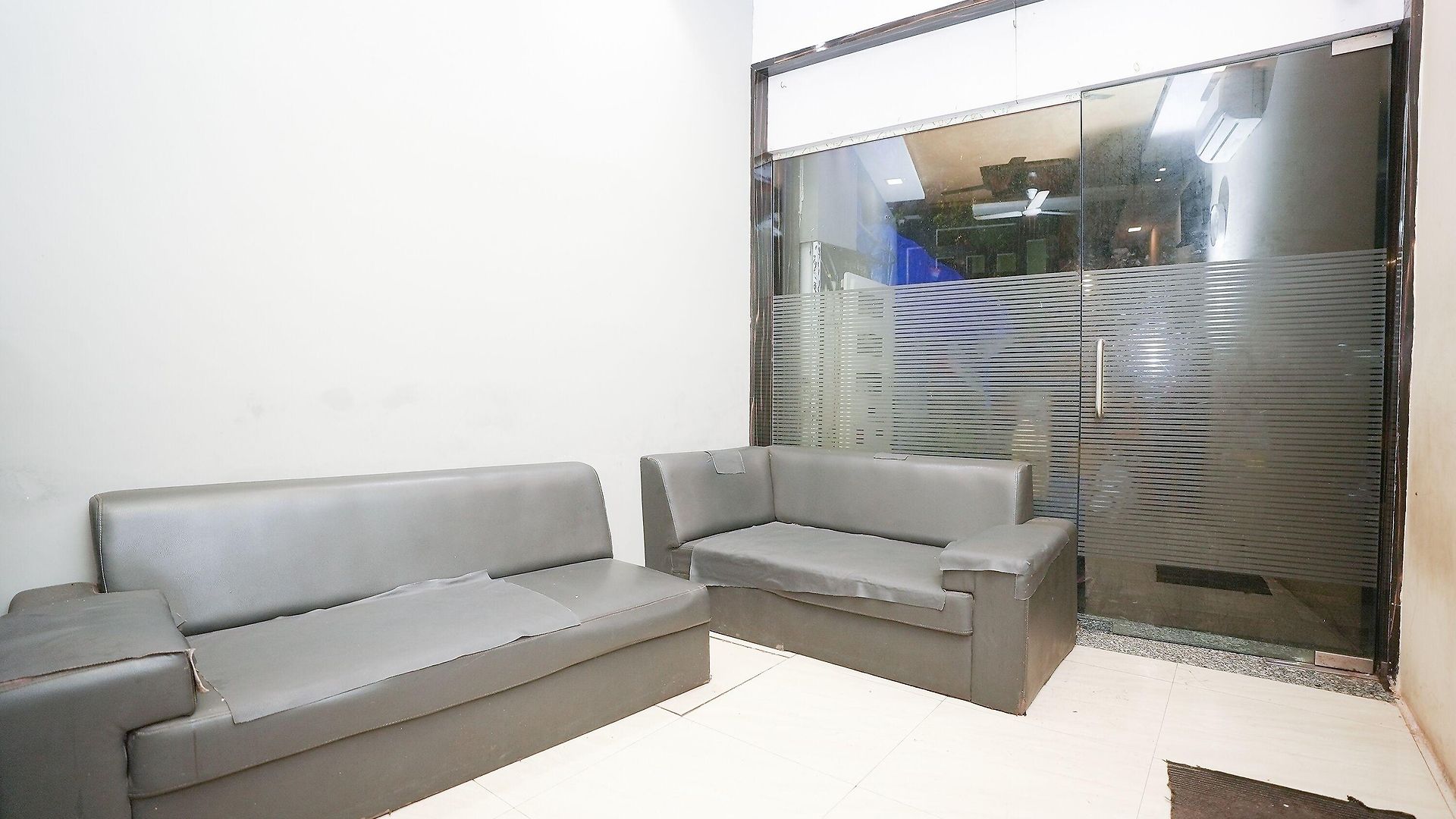 Royal Aqua Hotel 2*