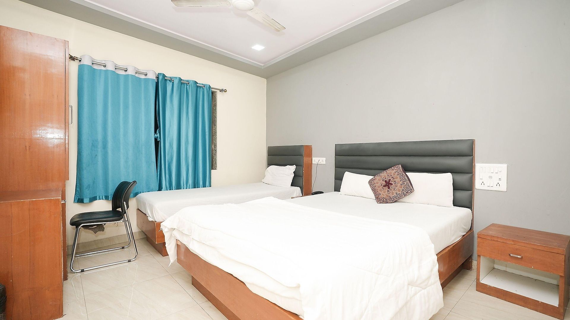 Royal Aqua 2* Mumbai