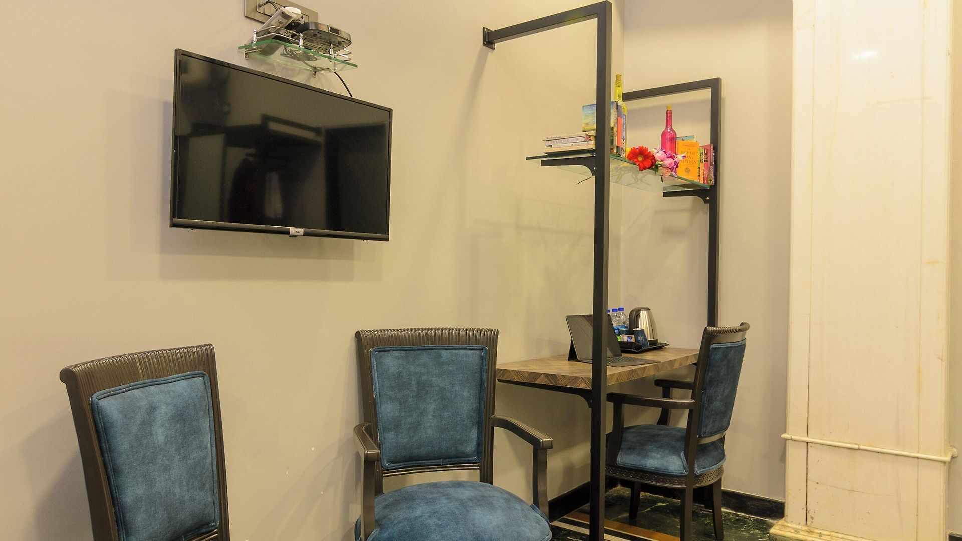 Hostel Backpacker Cowies Mumbai