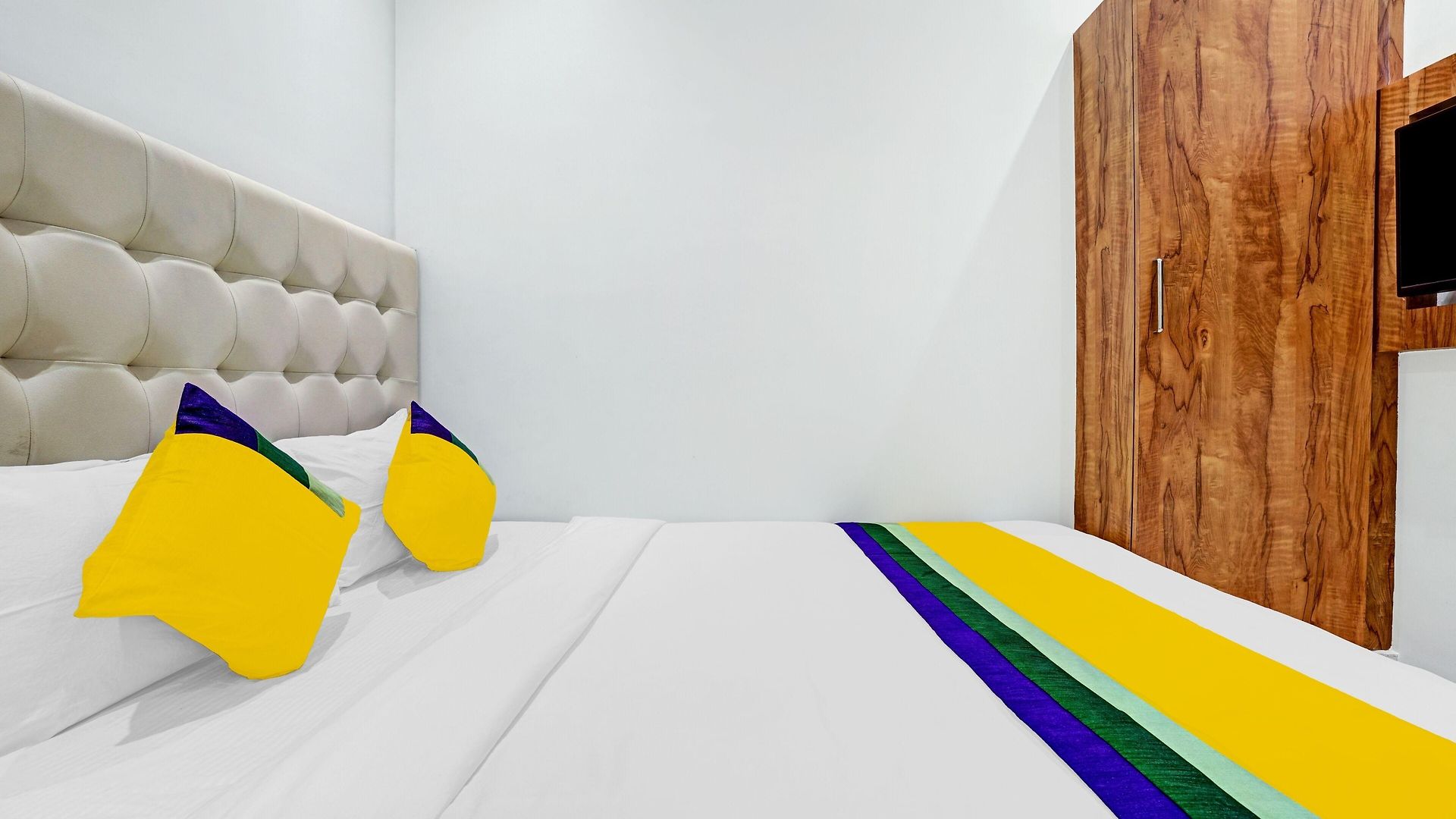 Hotel Heraa International