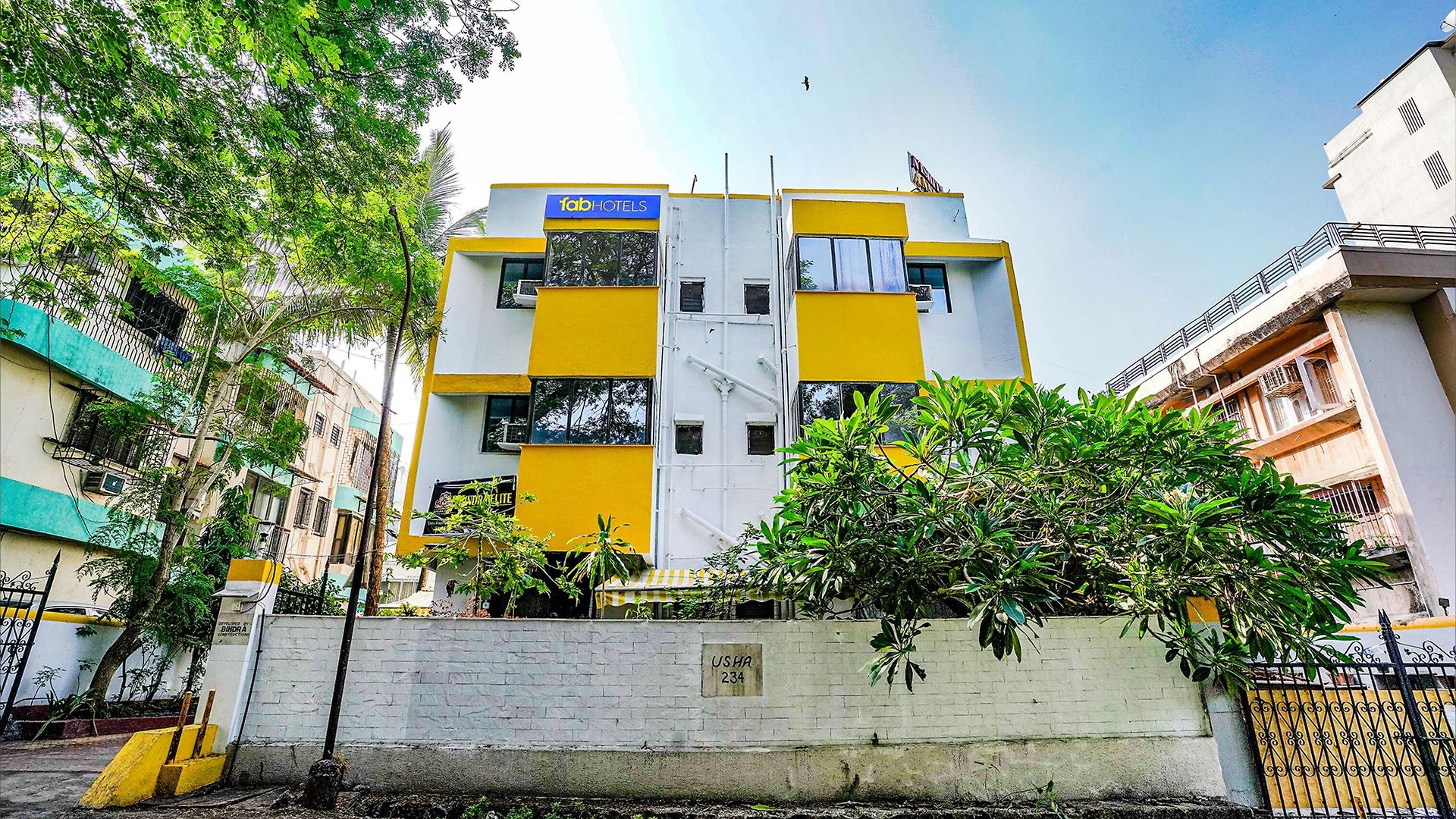 Hotel Fabhotel Bindra Elite
