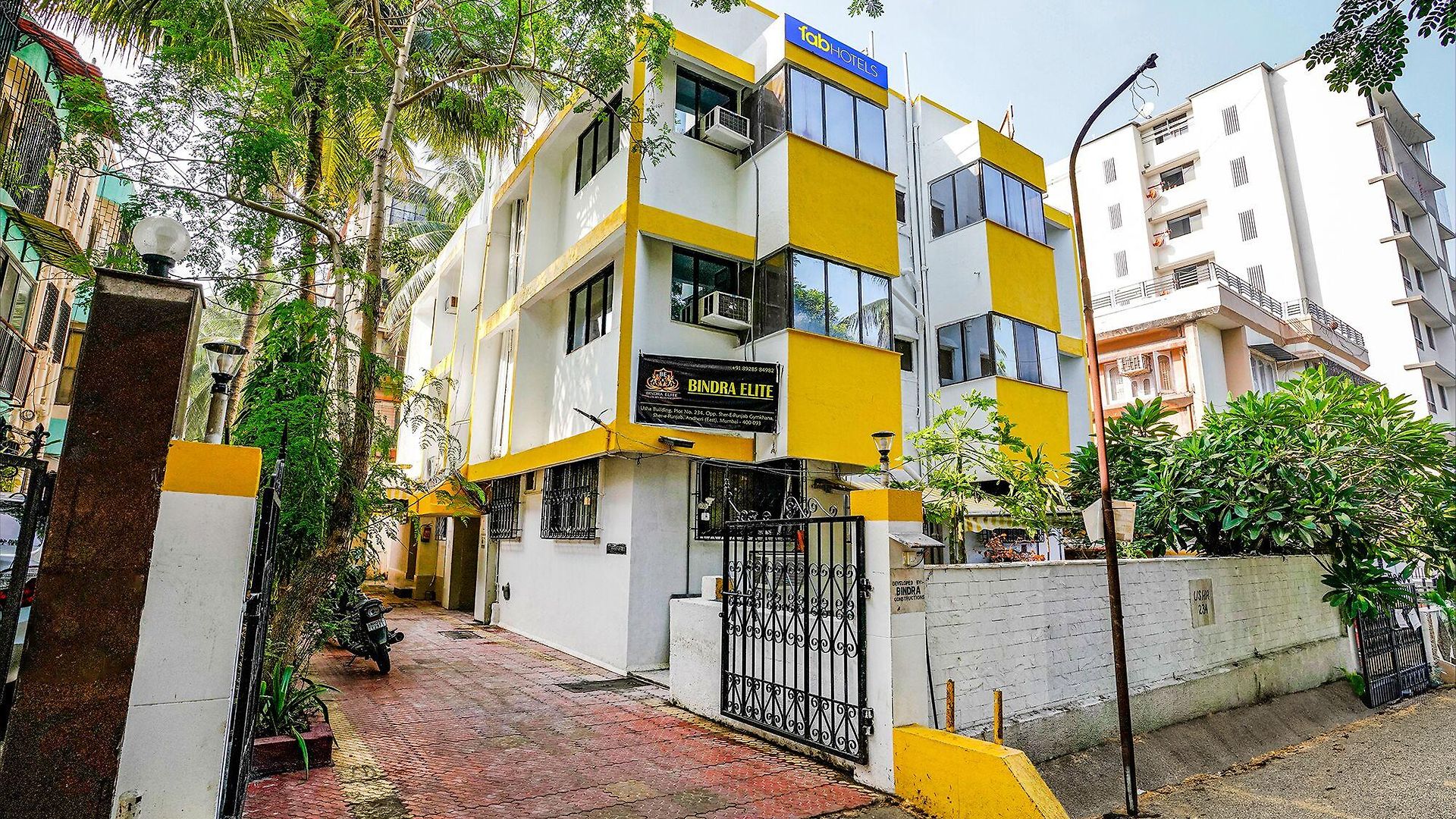 Hotel Fabhotel Bindra Elite