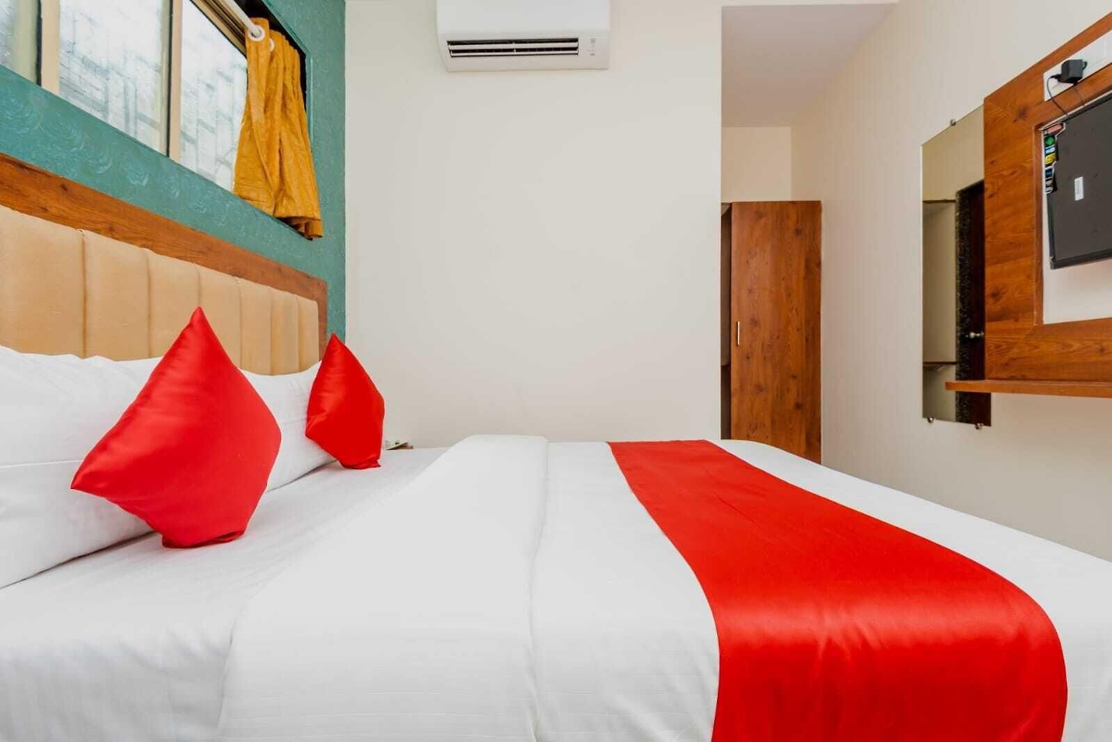 Hotel Purple Orchid 3*