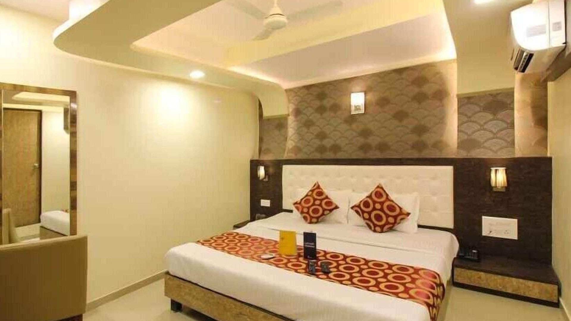 Hotel Golden Park 3*