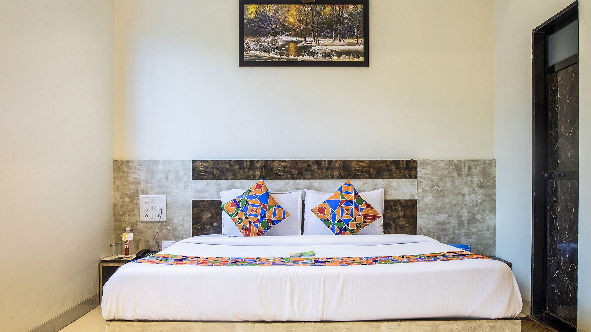 Hotel Fabhotel Embassy Grand 3*