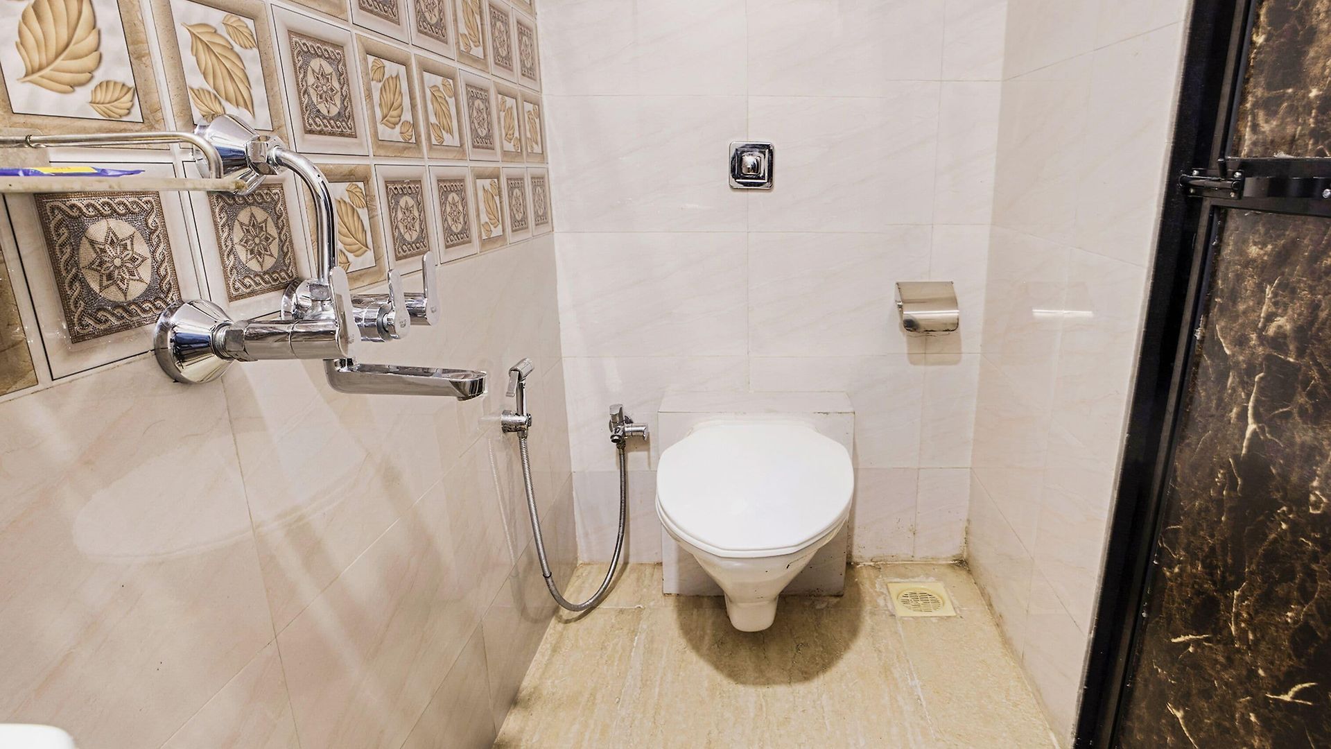 Hotel Fabhotel Embassy Grand Mumbai
