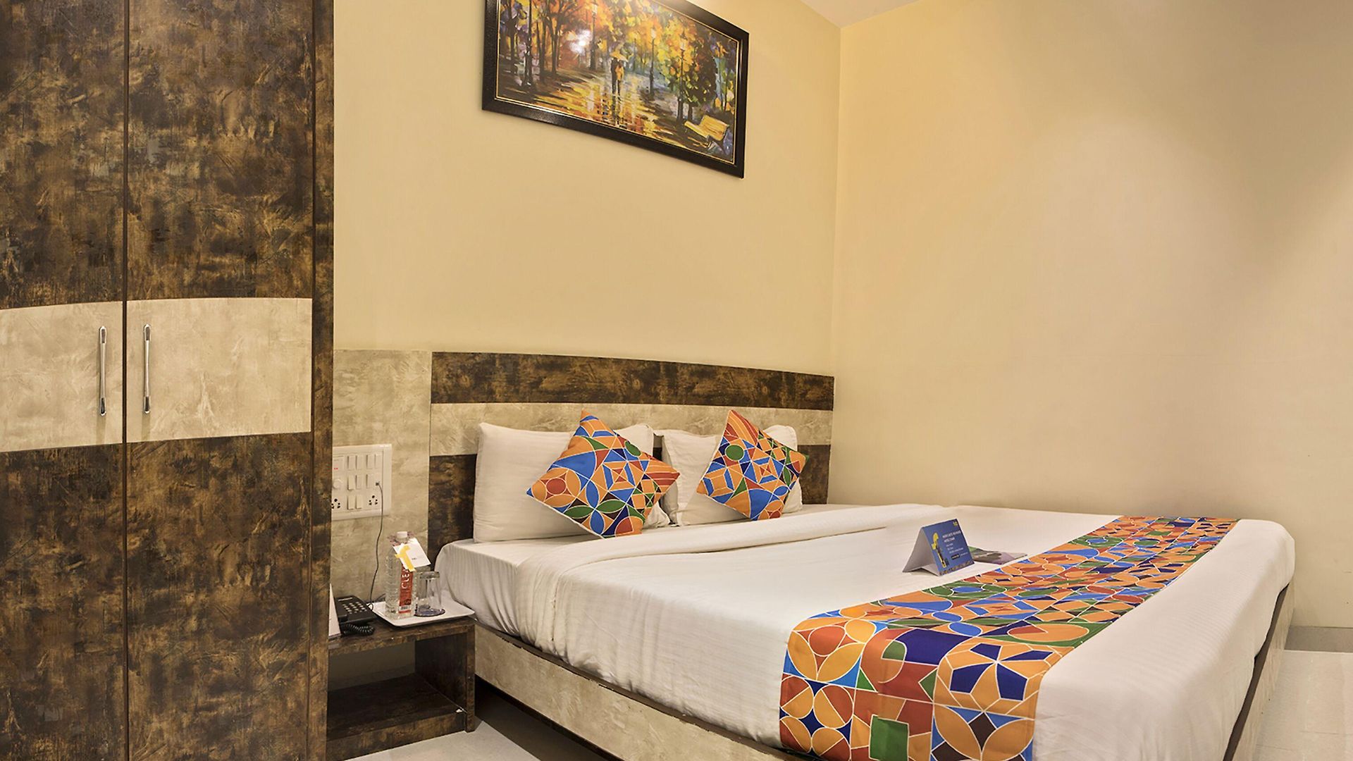 Hotel Fabhotel Embassy Grand