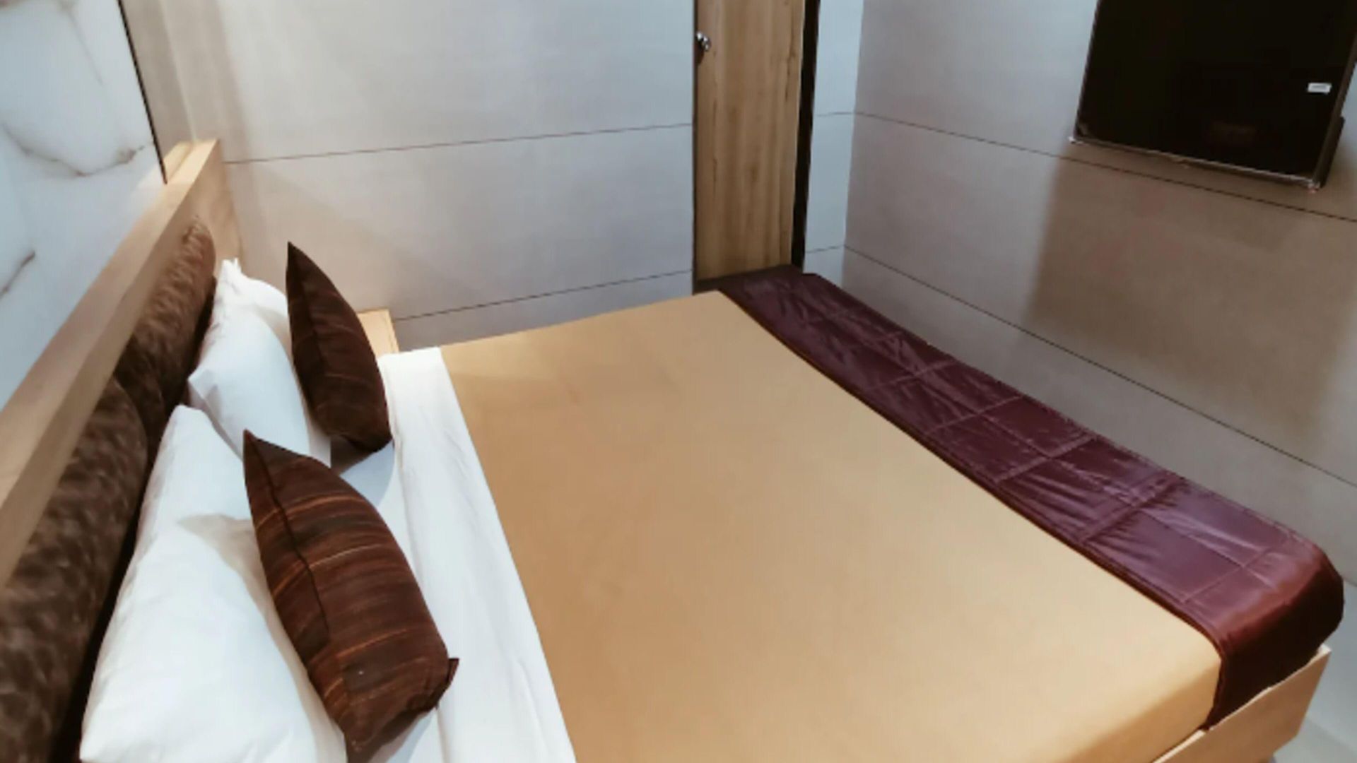 Hotel Prasad Nx 3*