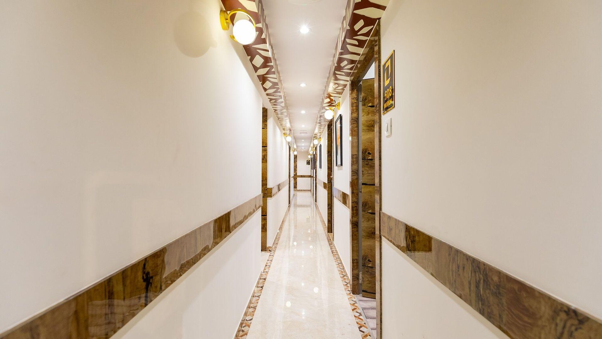 Larmont Luxury 3*
