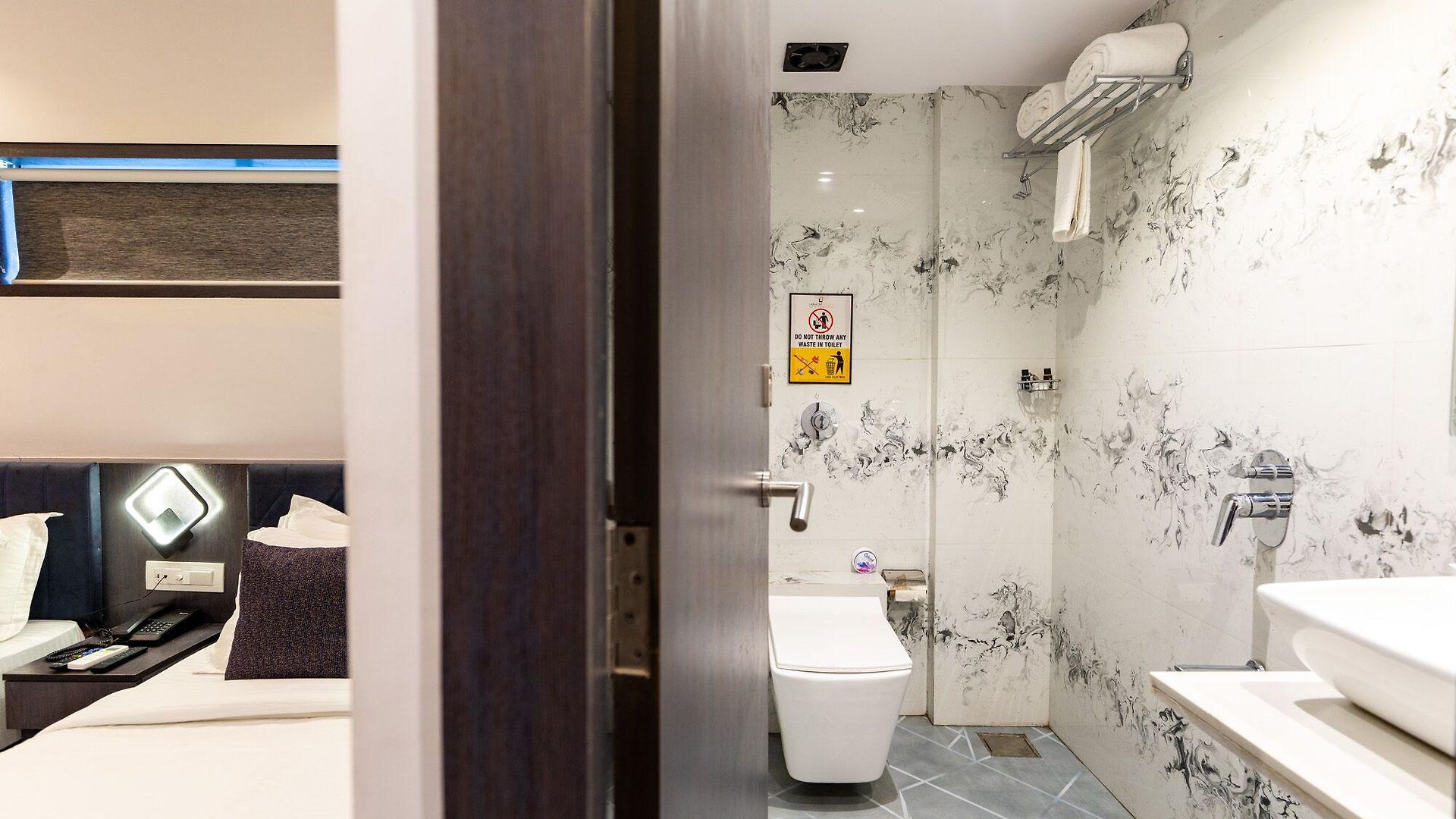 Hotel Larmont Luxury
