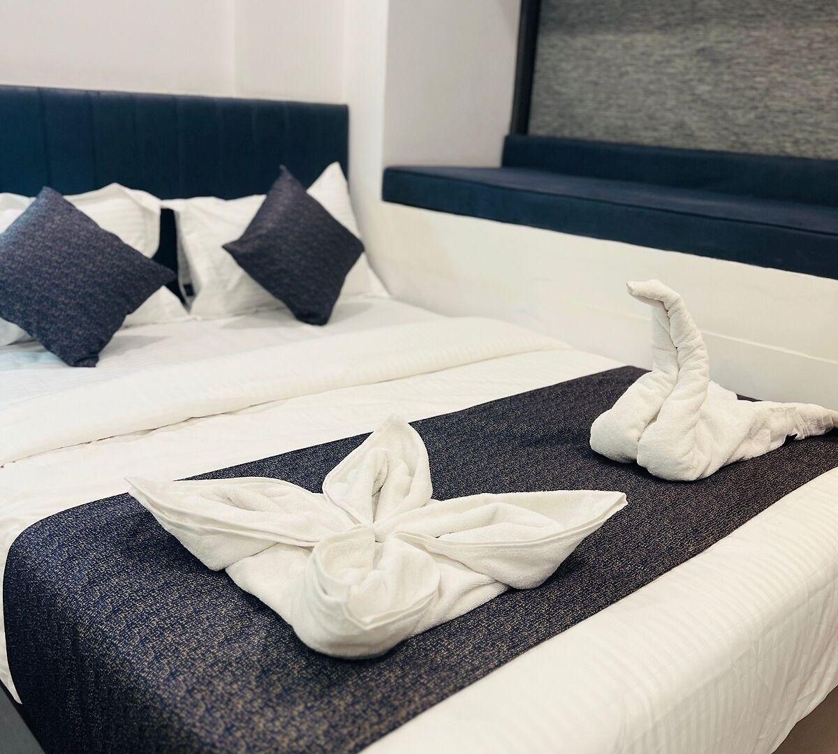 Larmont Luxury