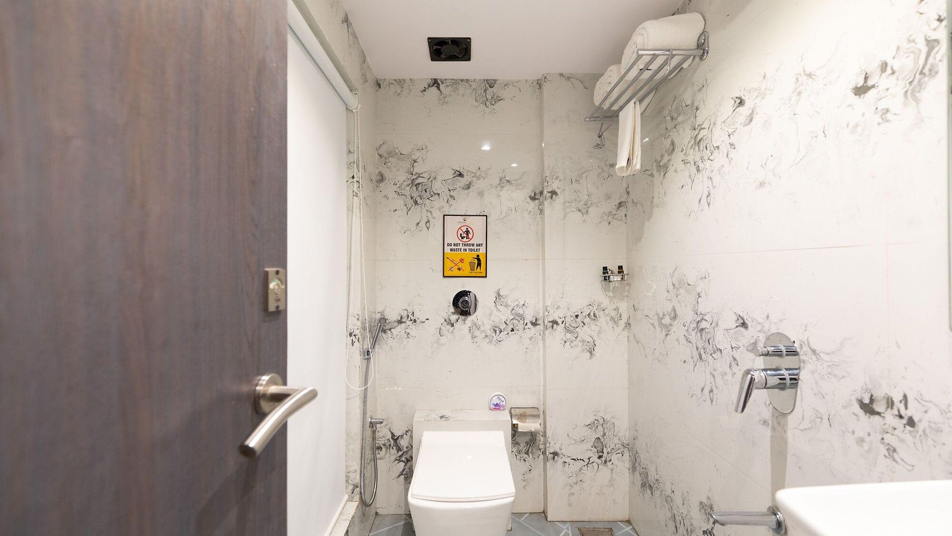 Hotel Larmont Luxury 3*