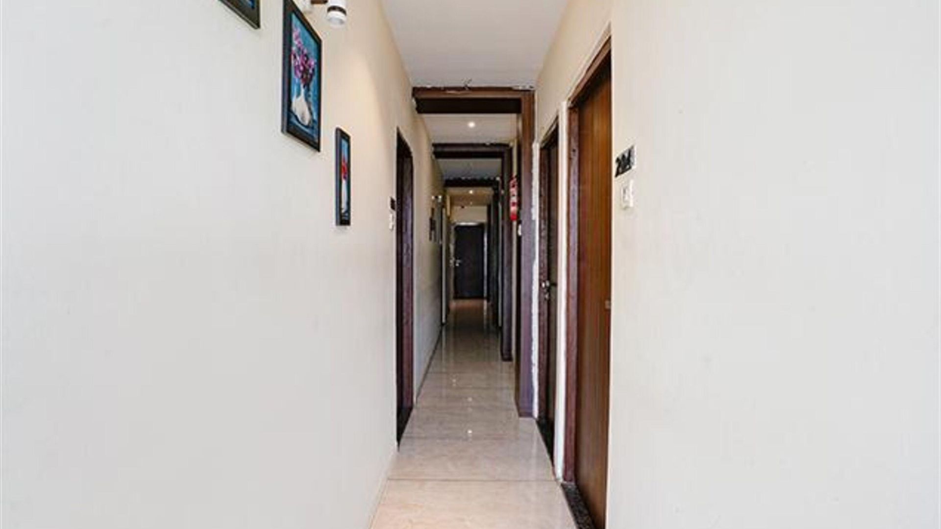 Fabexpress Emerald Hotel 3*