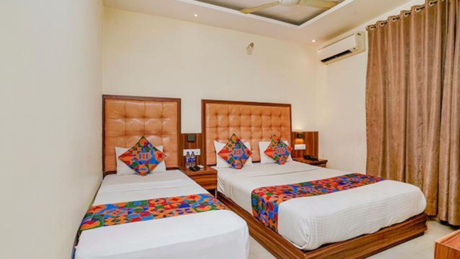Hotel Fabexpress Emerald