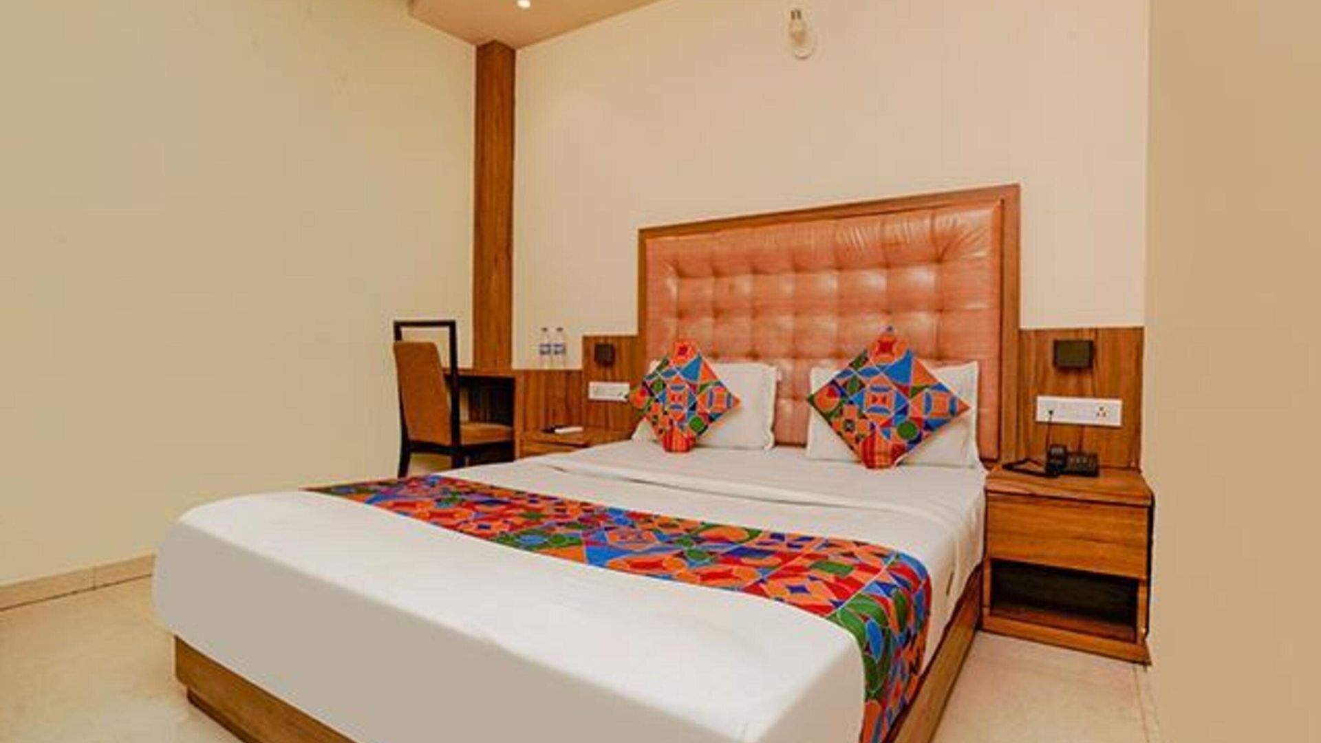 Hotel Fabexpress Emerald Mumbai