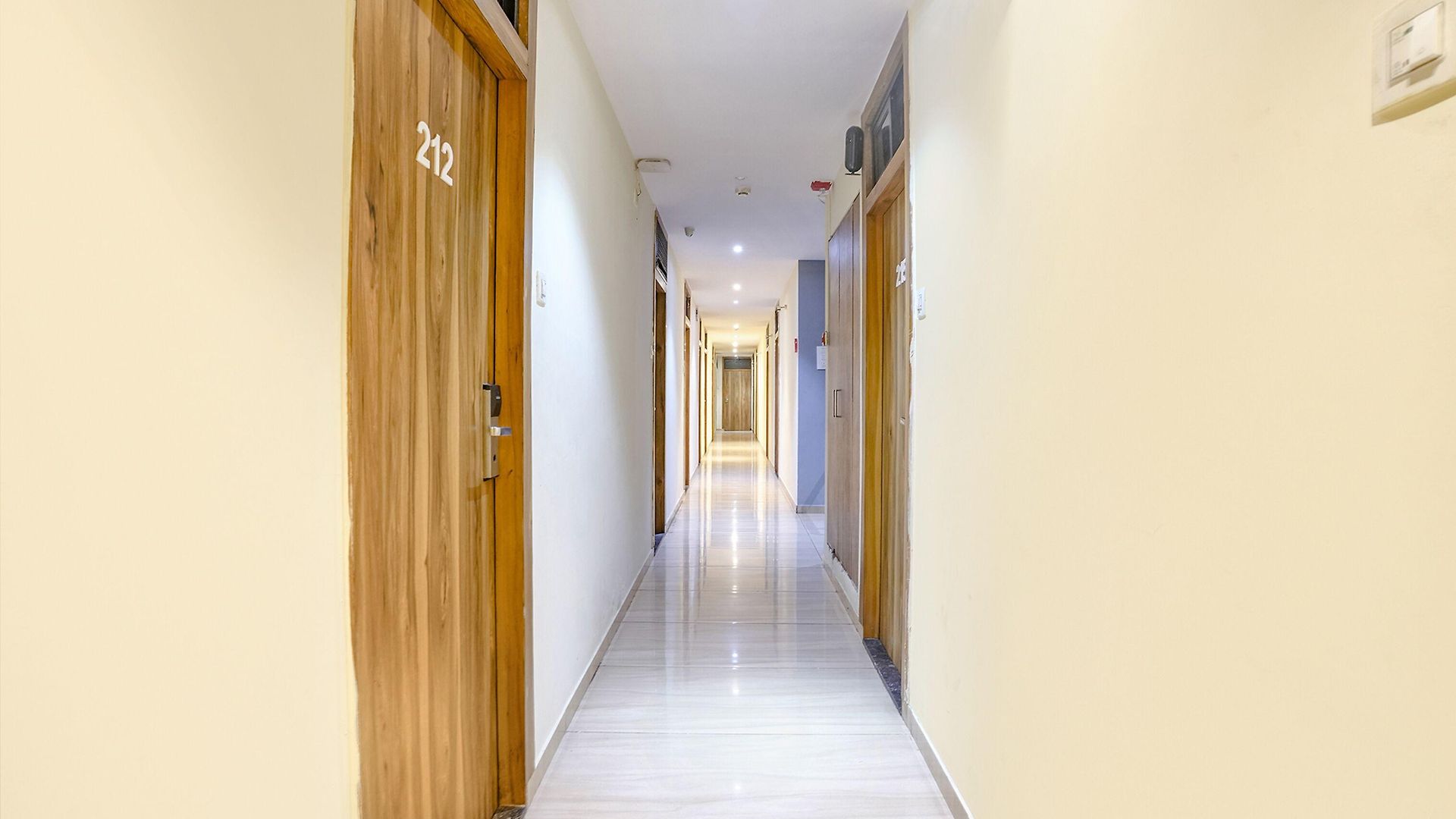 Hotel Fabhotel Cozy - Nr International Airport 3*