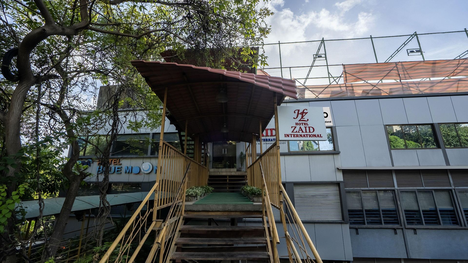 Hotel Treebo Zaid International Powai 3*