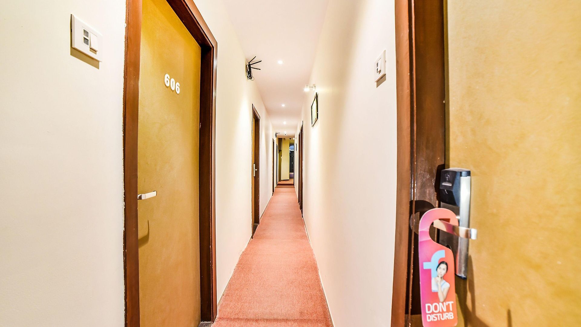 Fabhotel Ascot International Ii Hotel