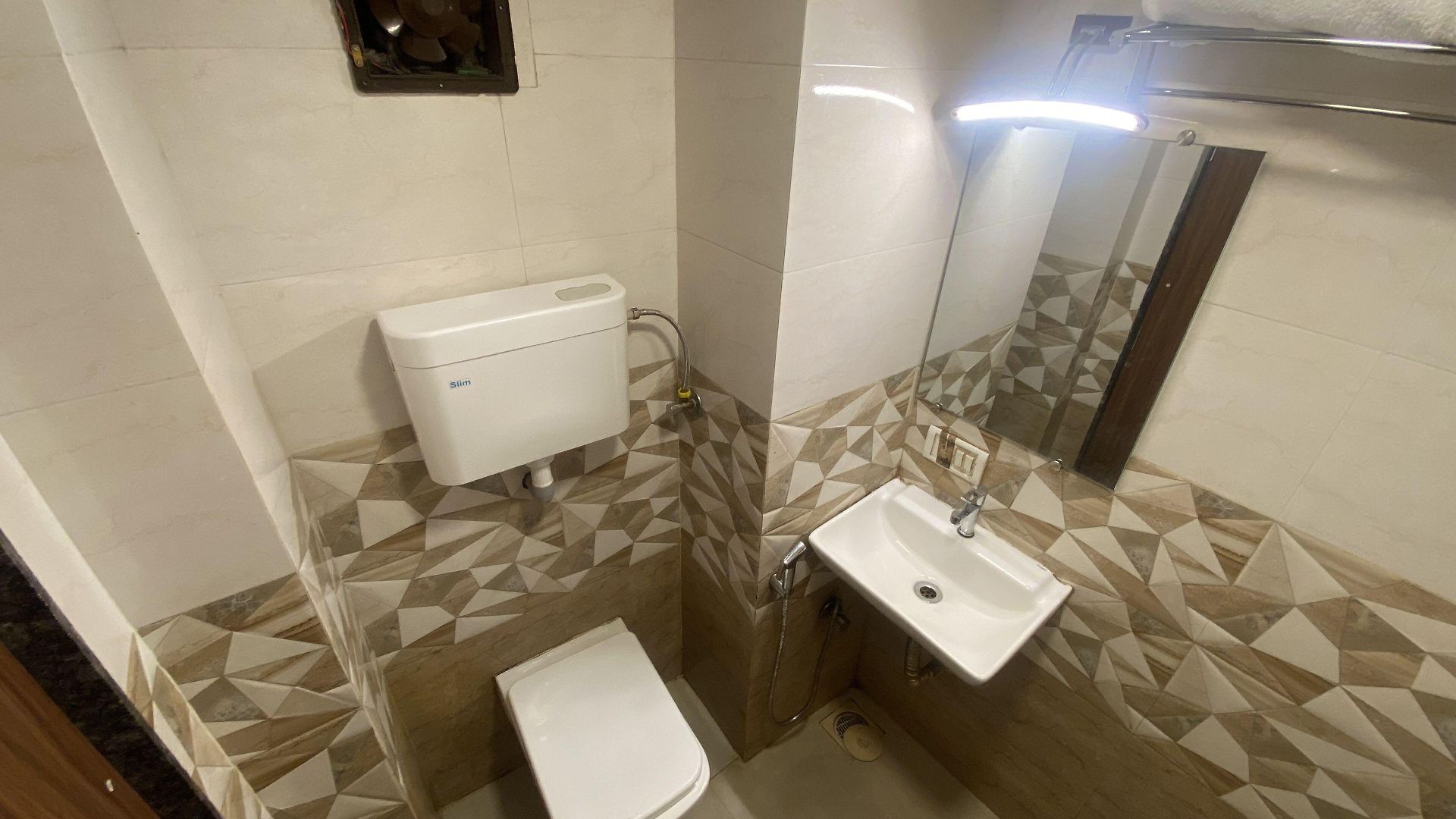 Hotel Jodiya - Near Cst Mumbai