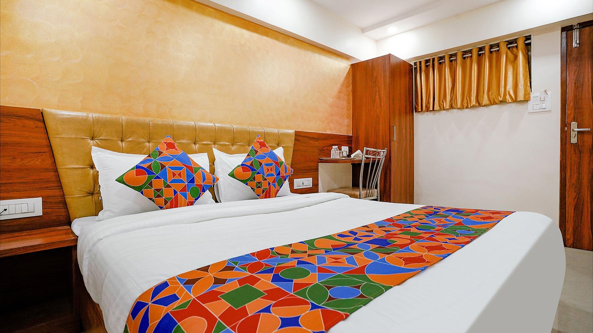 Fabexpress Alive - Nr Juhu Hotel Mumbai