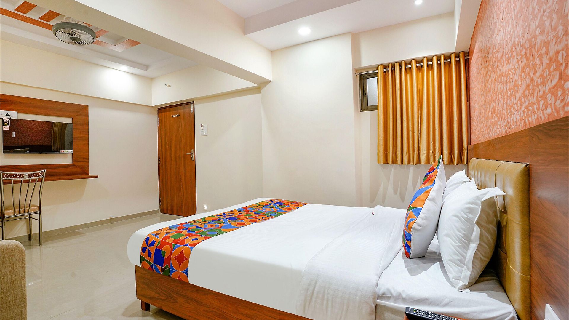Hotel Fabexpress Alive - Nr Juhu