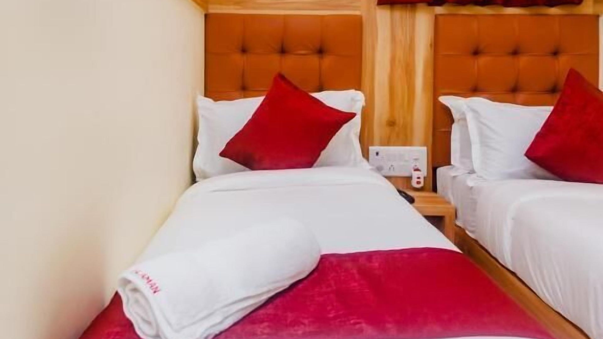 Hotel Aman Near Cst Mumbai
