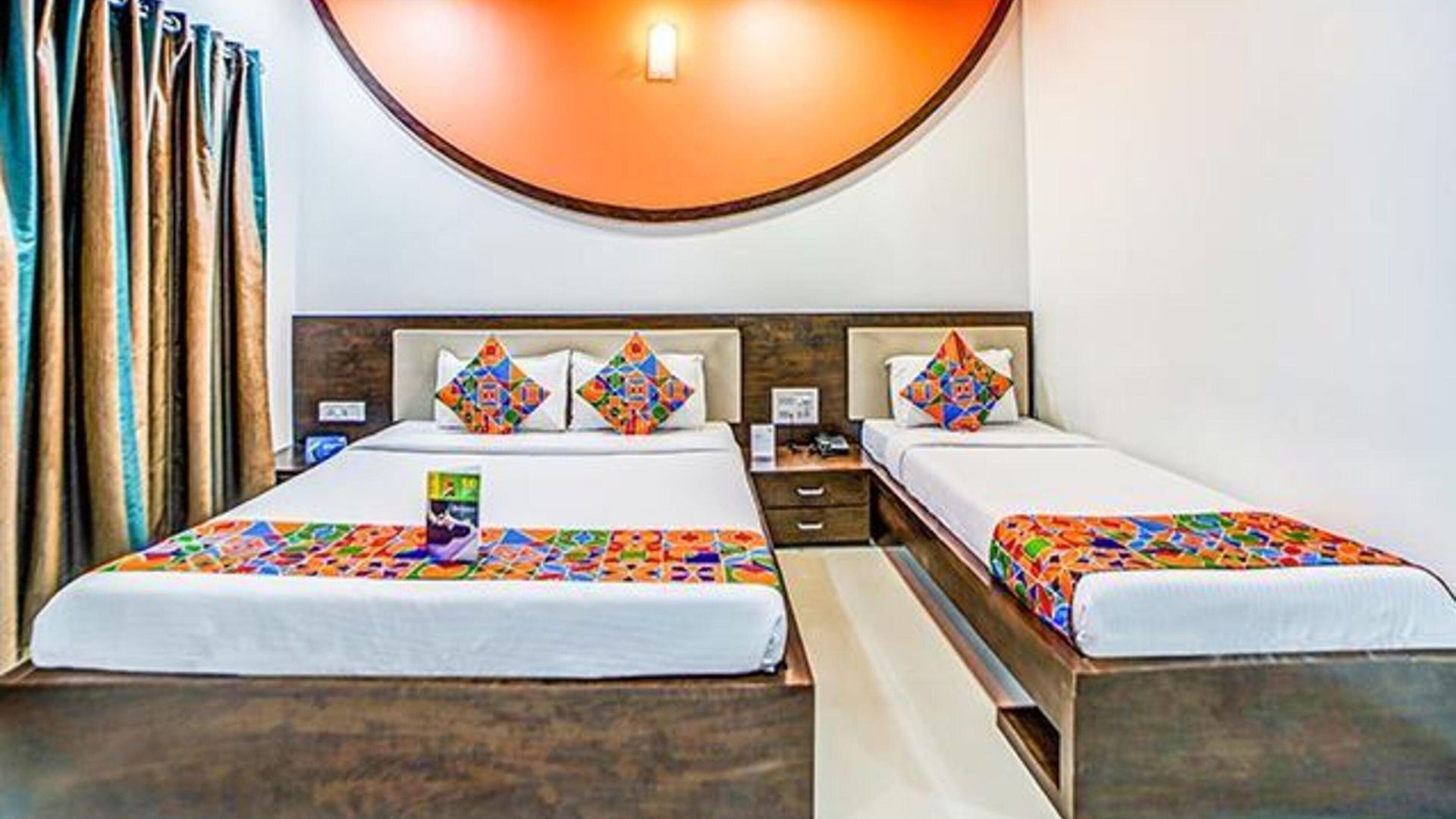 Hotel Fabhotel The Adore Palace 3*