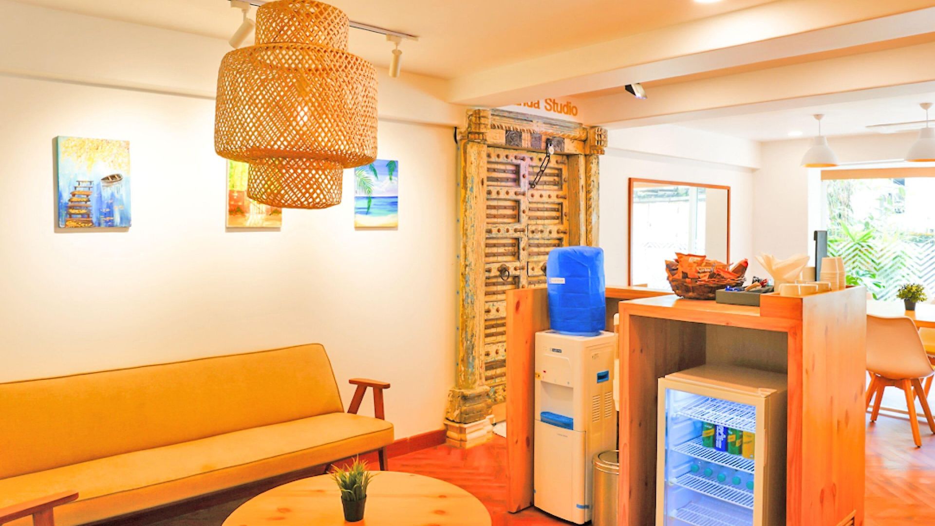 Bloom Boutique L Bandra