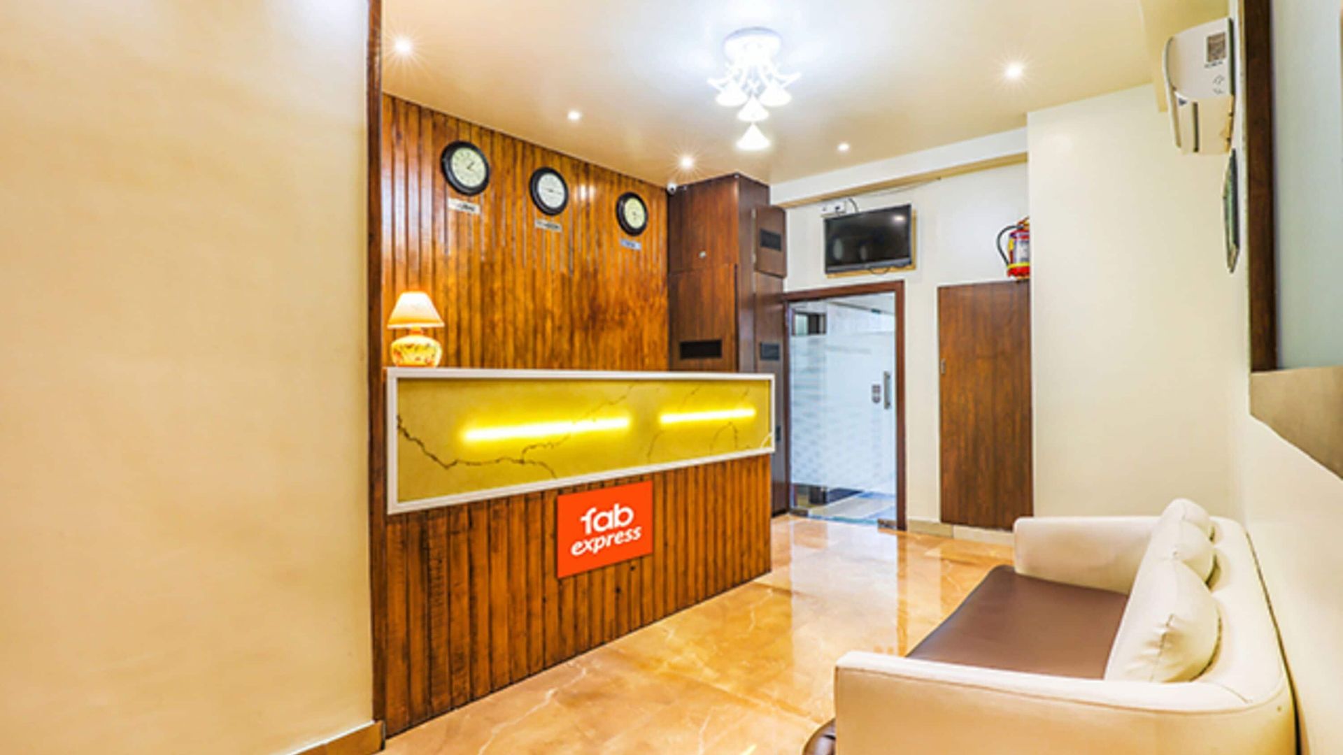 Fabhotel Liwa International - Nr International Airport Hotel