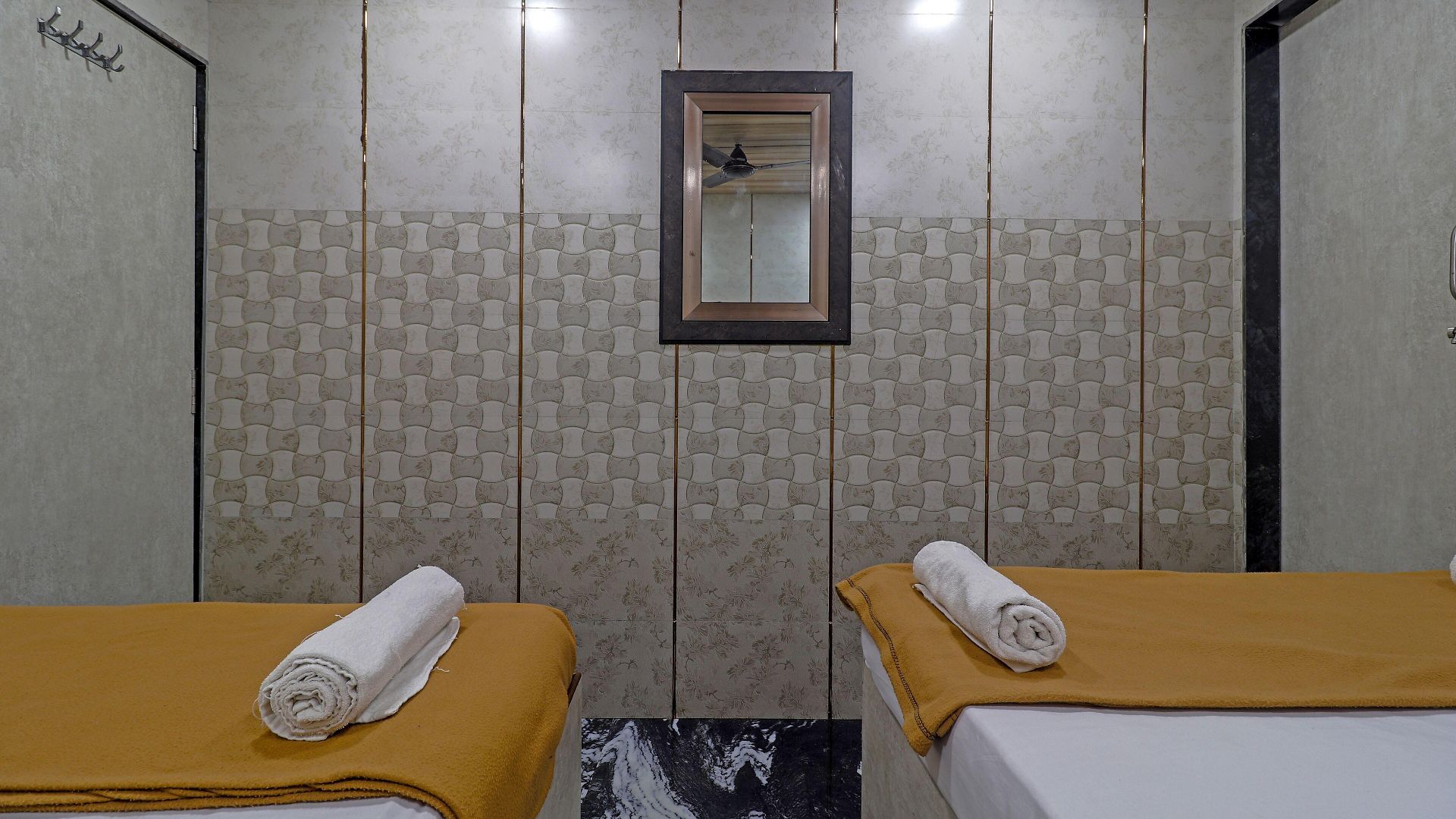 Hotel Oyo 72150 Capital 3*