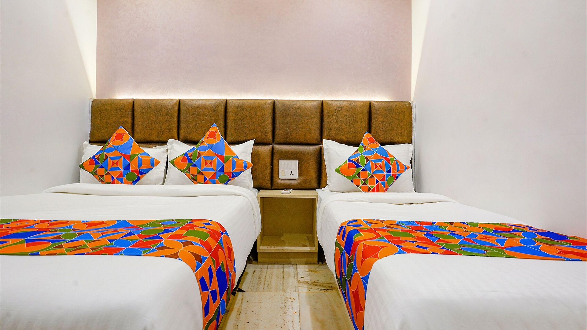 Hotel Fabexpress New Deepak - Nr & Csmt Station Mumbai