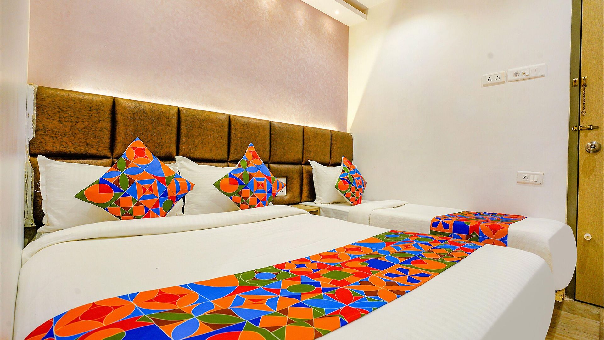 Fabexpress New Deepak - Nr & Csmt Station Hotel 2*