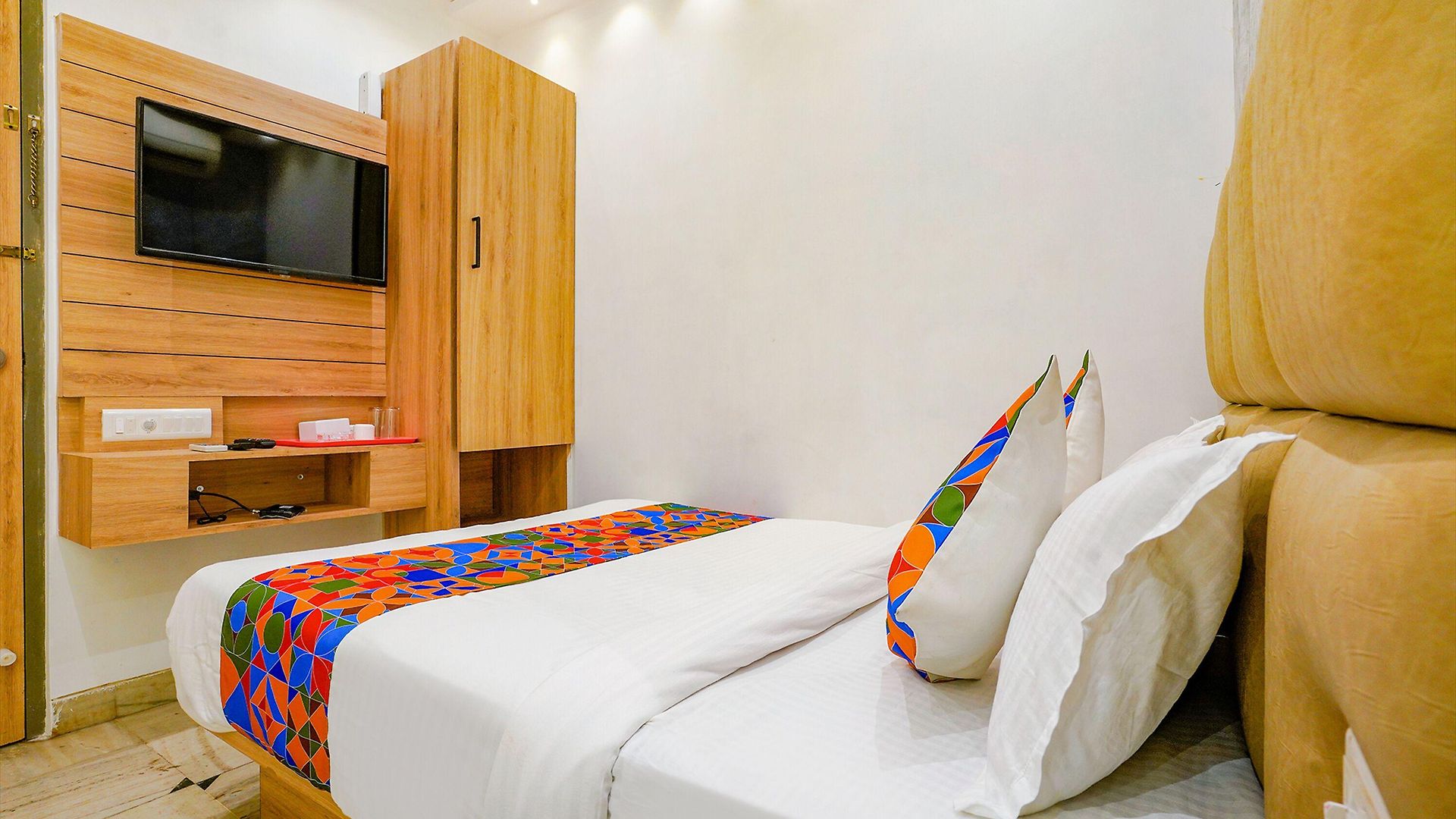 Fabexpress New Deepak - Nr & Csmt Station Hotel 2*