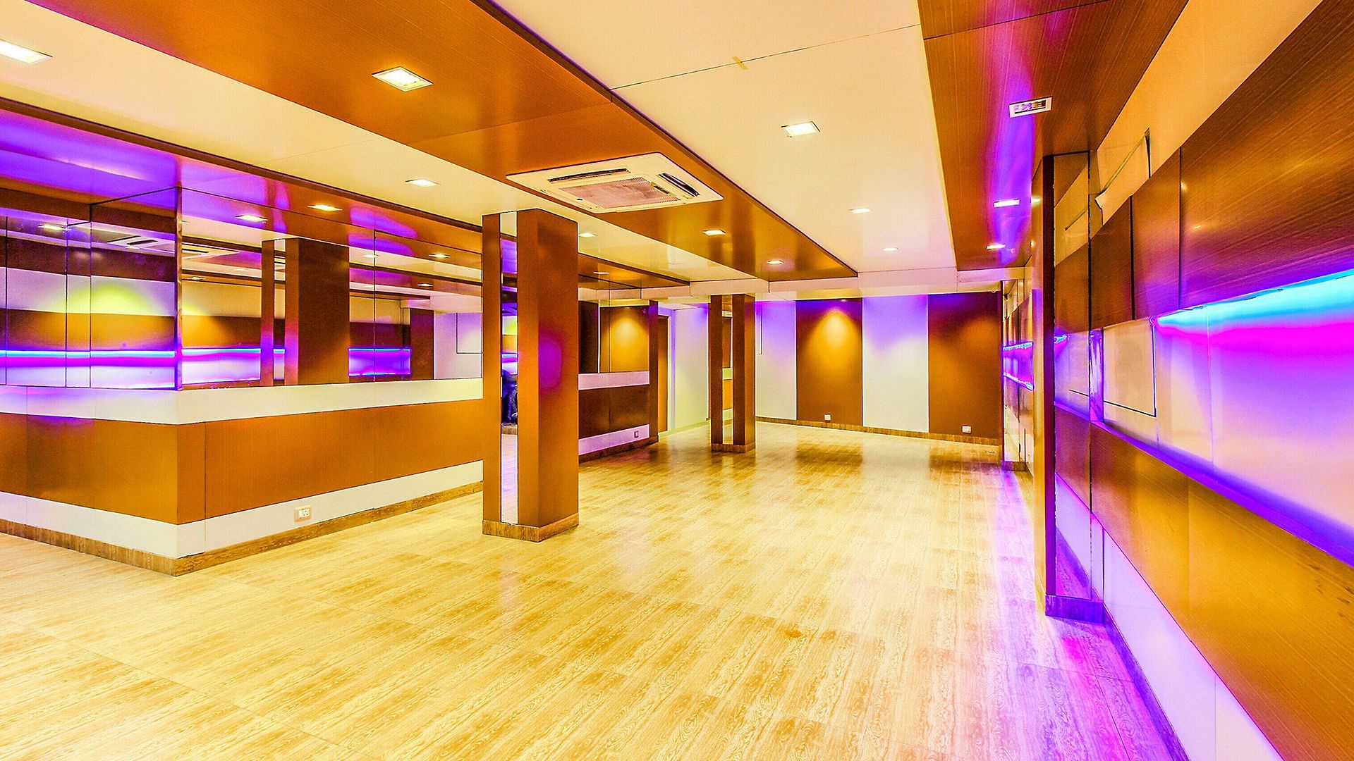 Fabhotel Sahar Garden - Nr International Airport Hotel