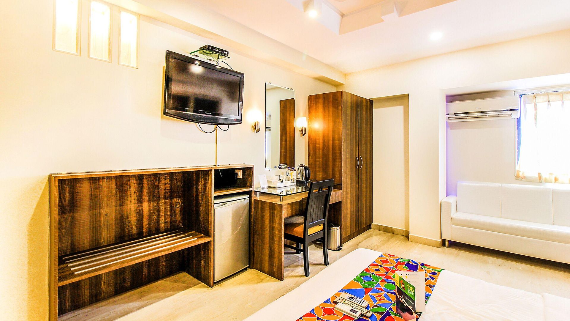 Hotel Fabhotel Sahar Garden - Nr International Airport