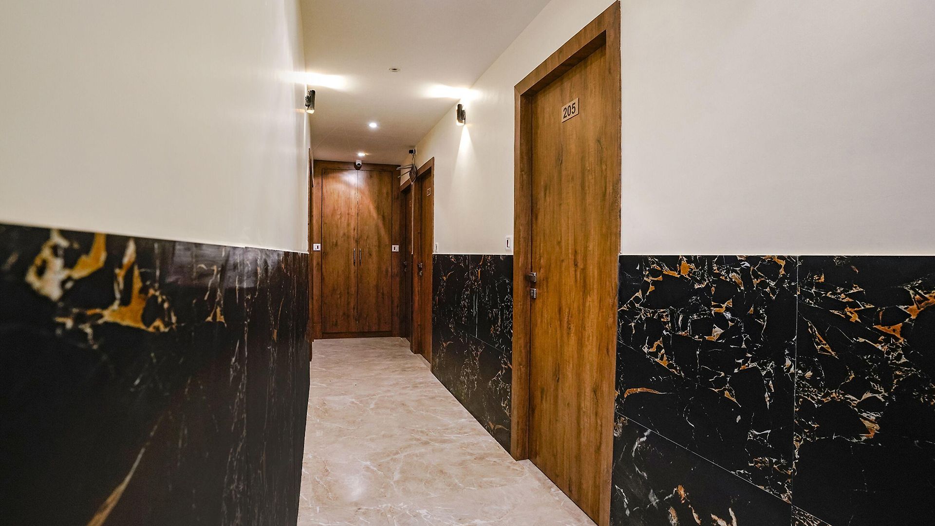 Hotel Via Antlers