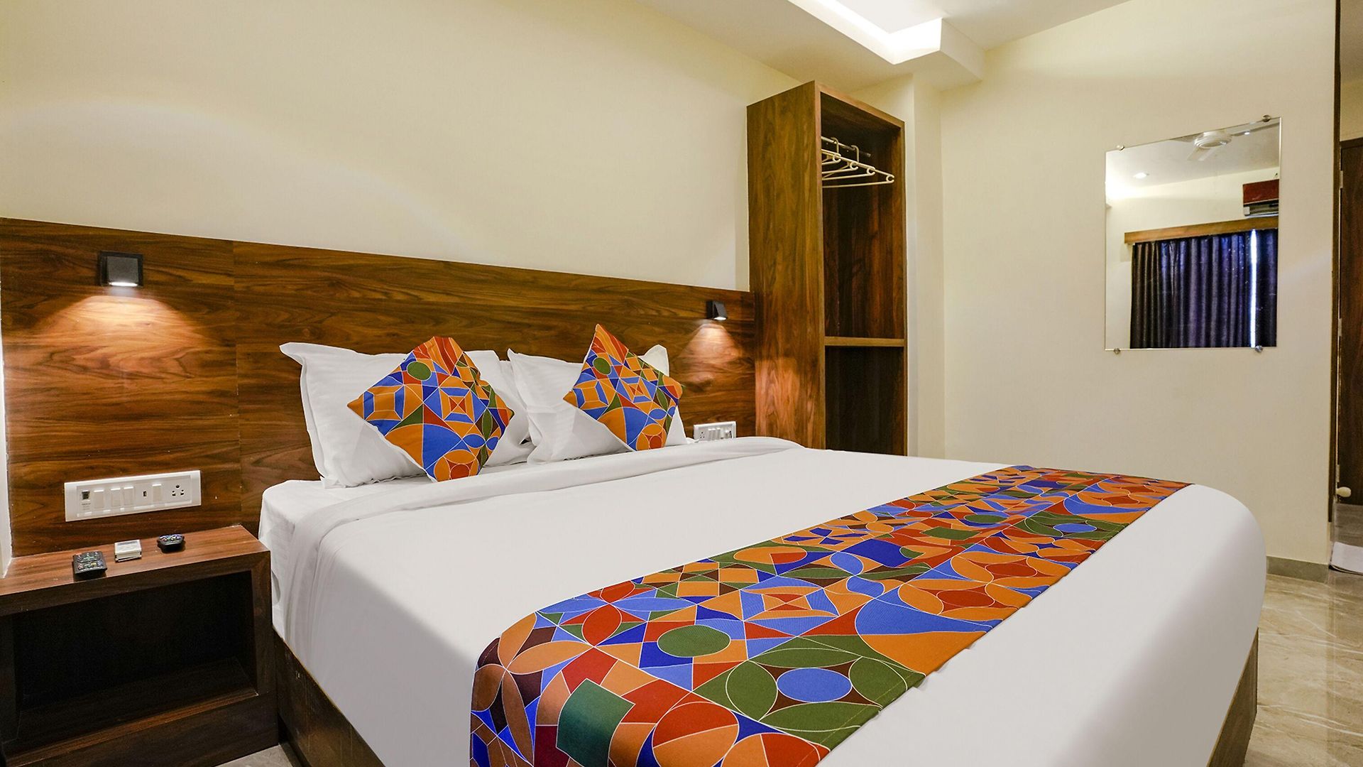 Via Antlers Hotel 3*