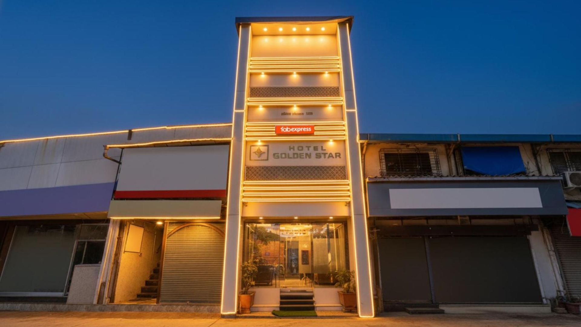 Fabhotel Golden Star Hotel