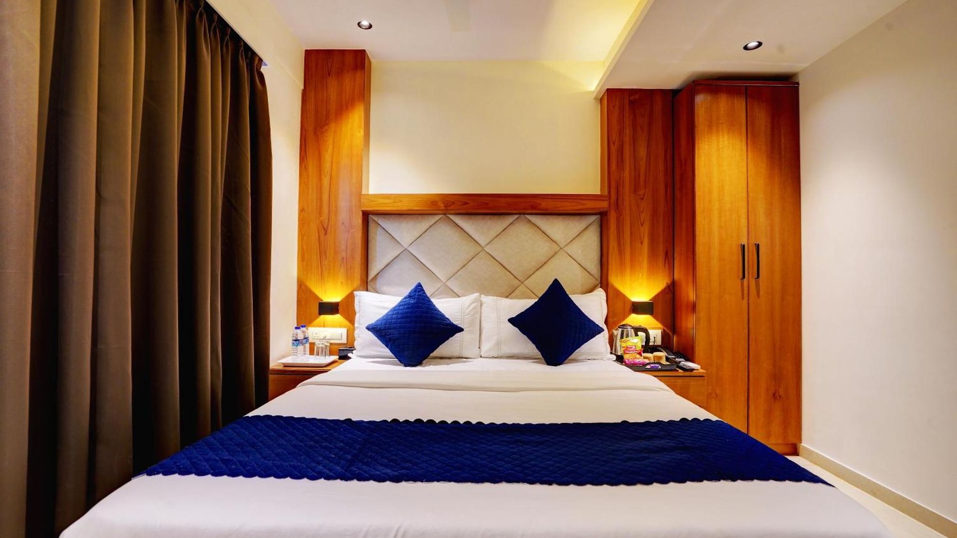 Isra Comfort Hotel 3*