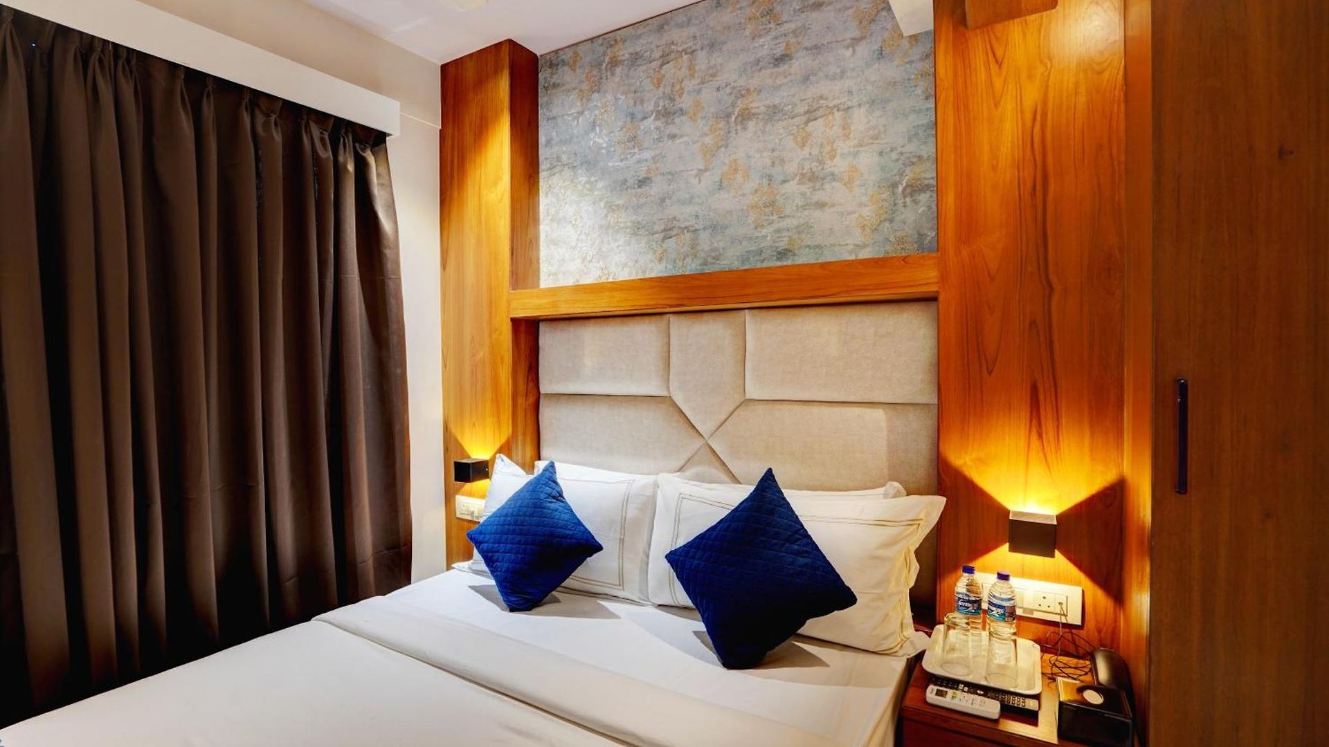 Isra Comfort Hotel 3*