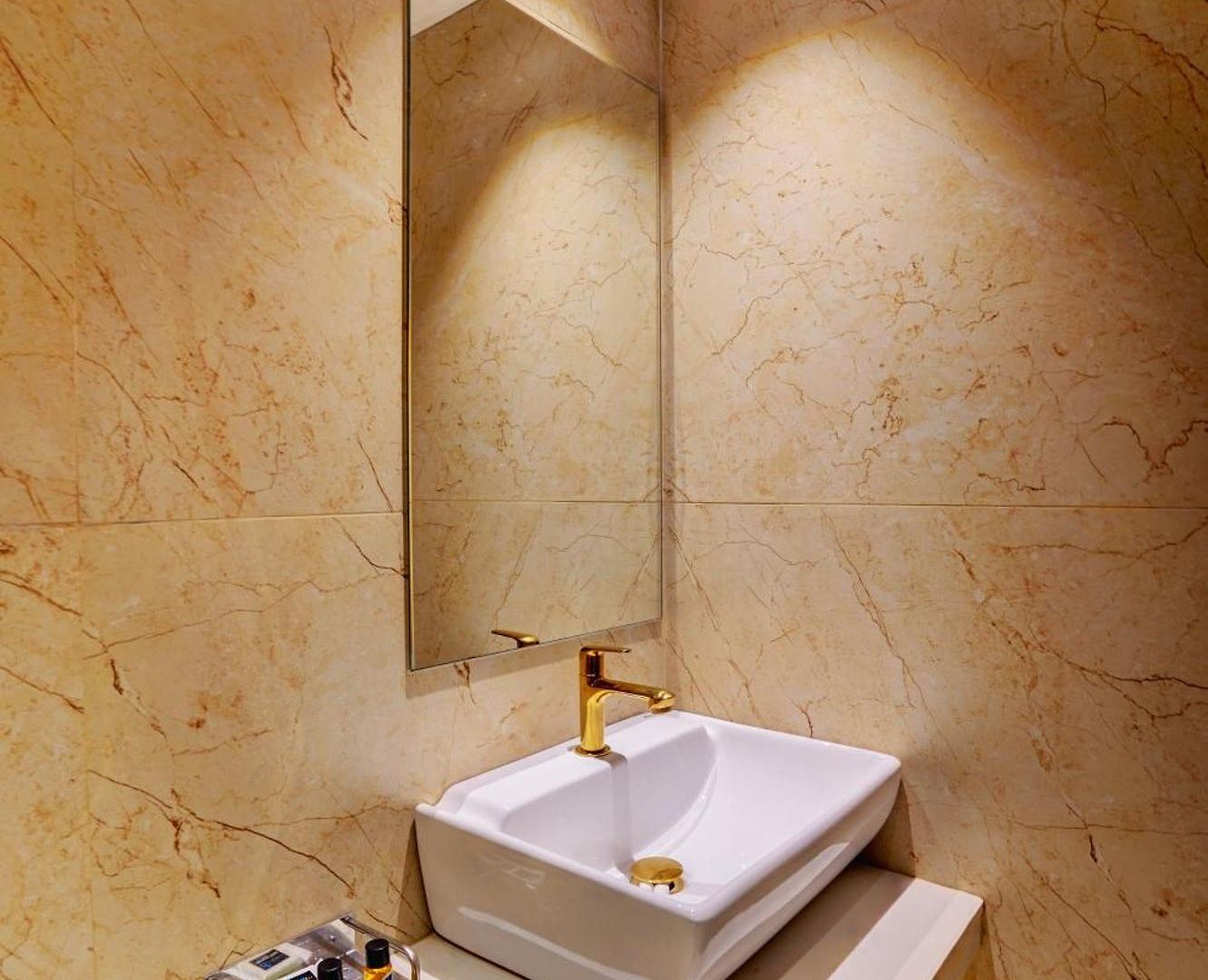 Isra Comfort