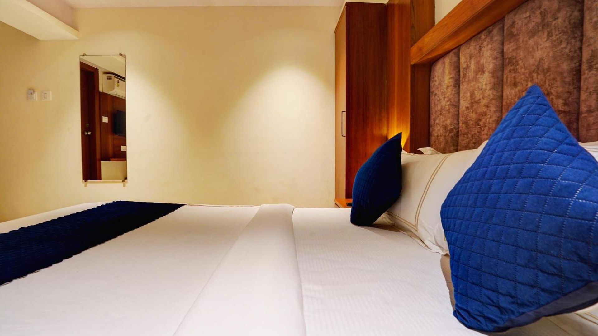 Isra Comfort Hotel 3*